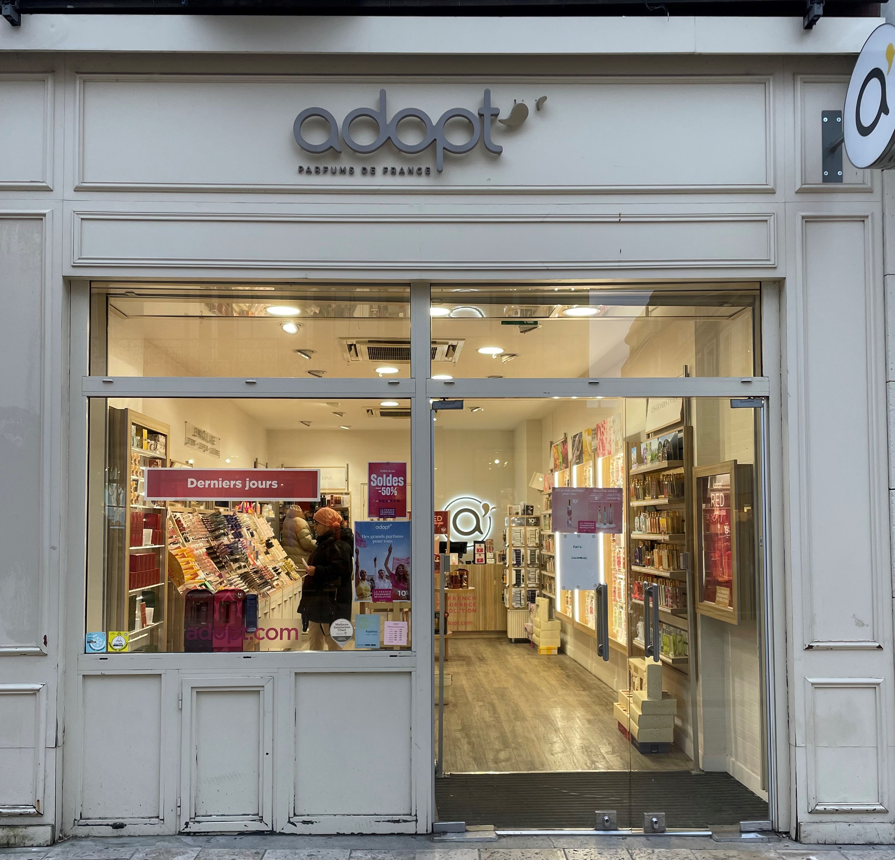 Foto 1 di Adopt Parfums
