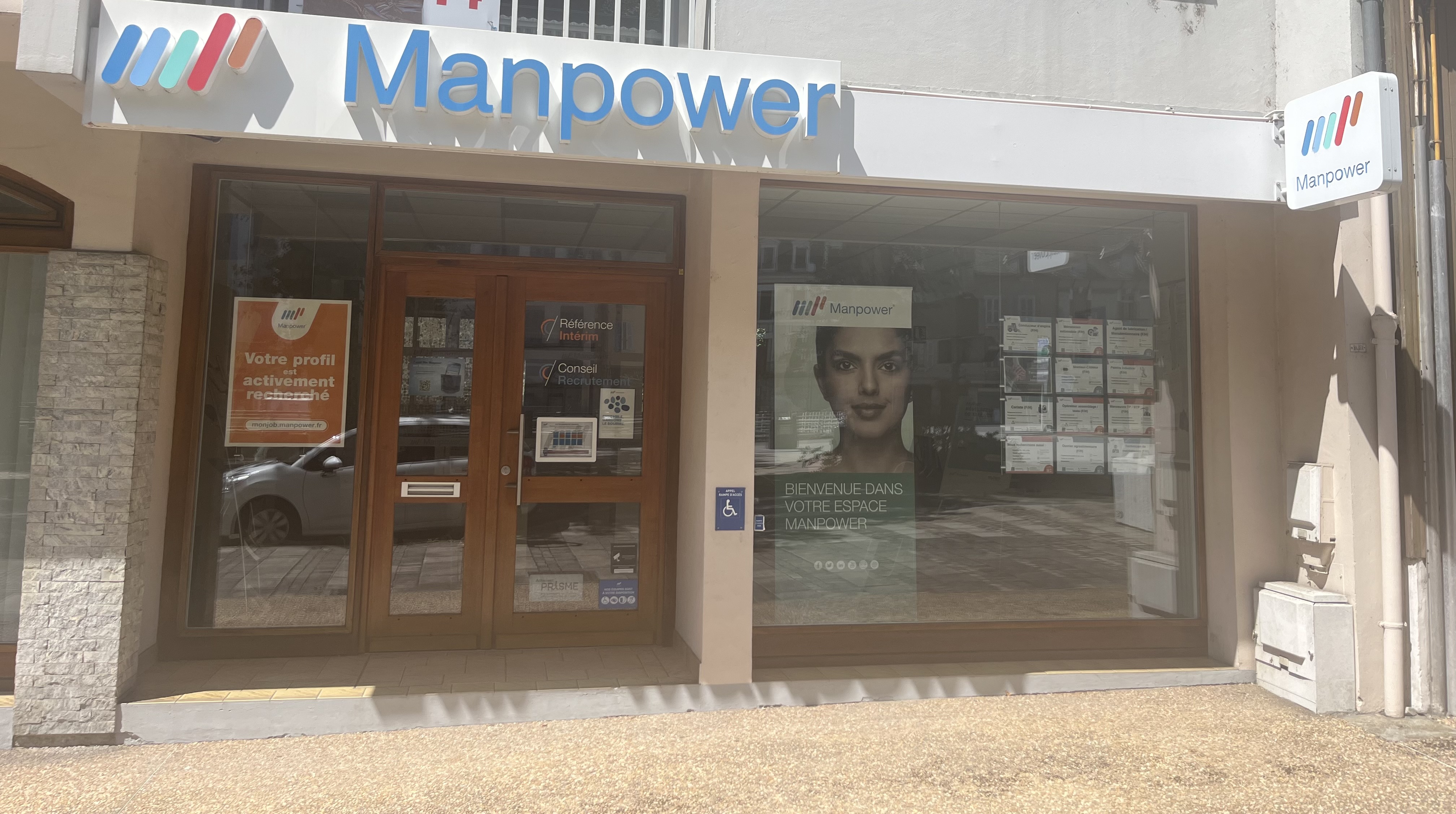 Foto 1 di Manpower Tulle