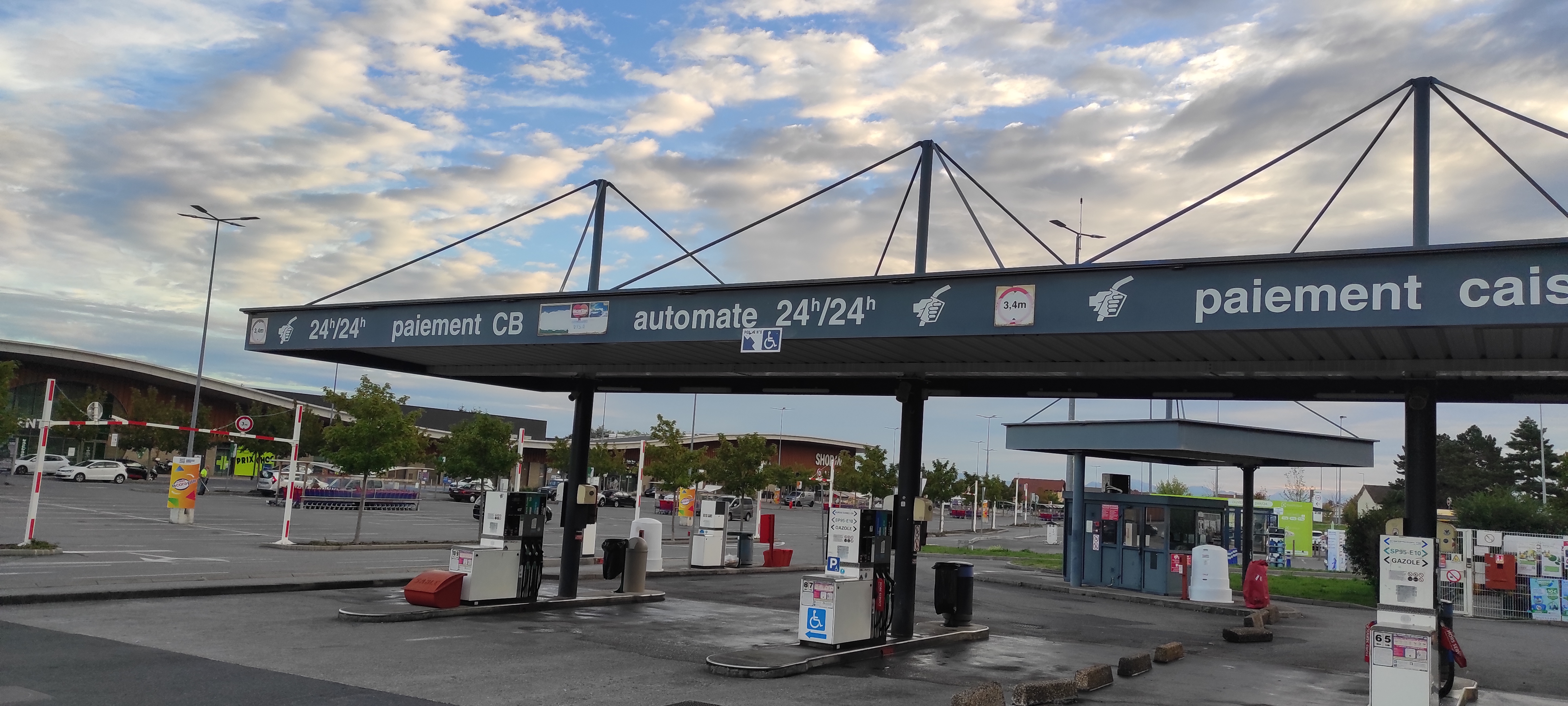 Foto 4 di Station Service Carrefour