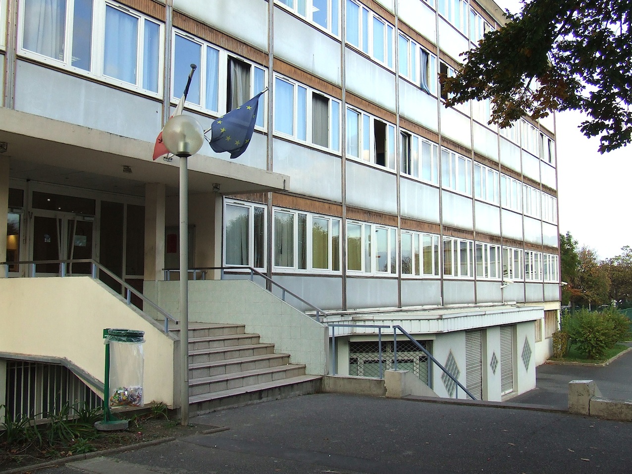 Foto 1 di Collège Olympe DE GOUGES