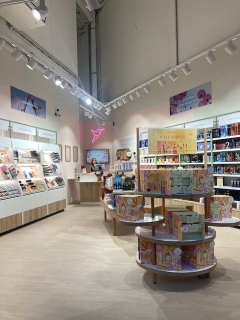 Foto 11 di Adopt Parfums