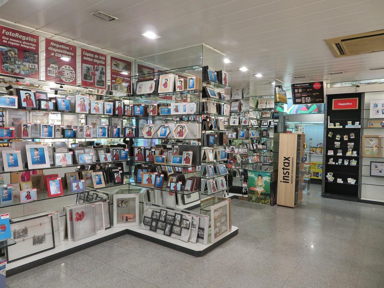 Foto 44 di FotoPrix Sant Andreu