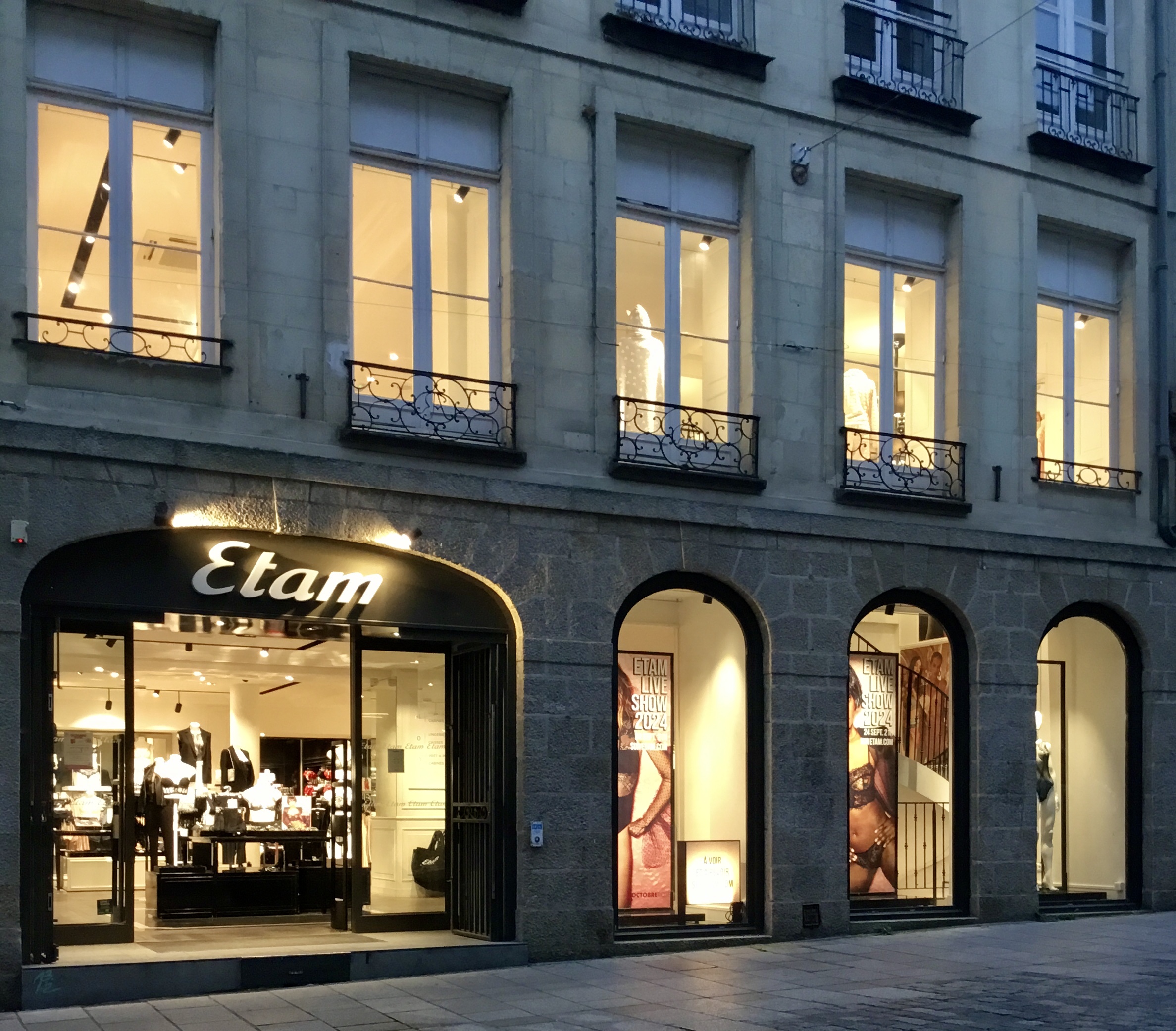 Etam Lingerie et Prêt-à-porter