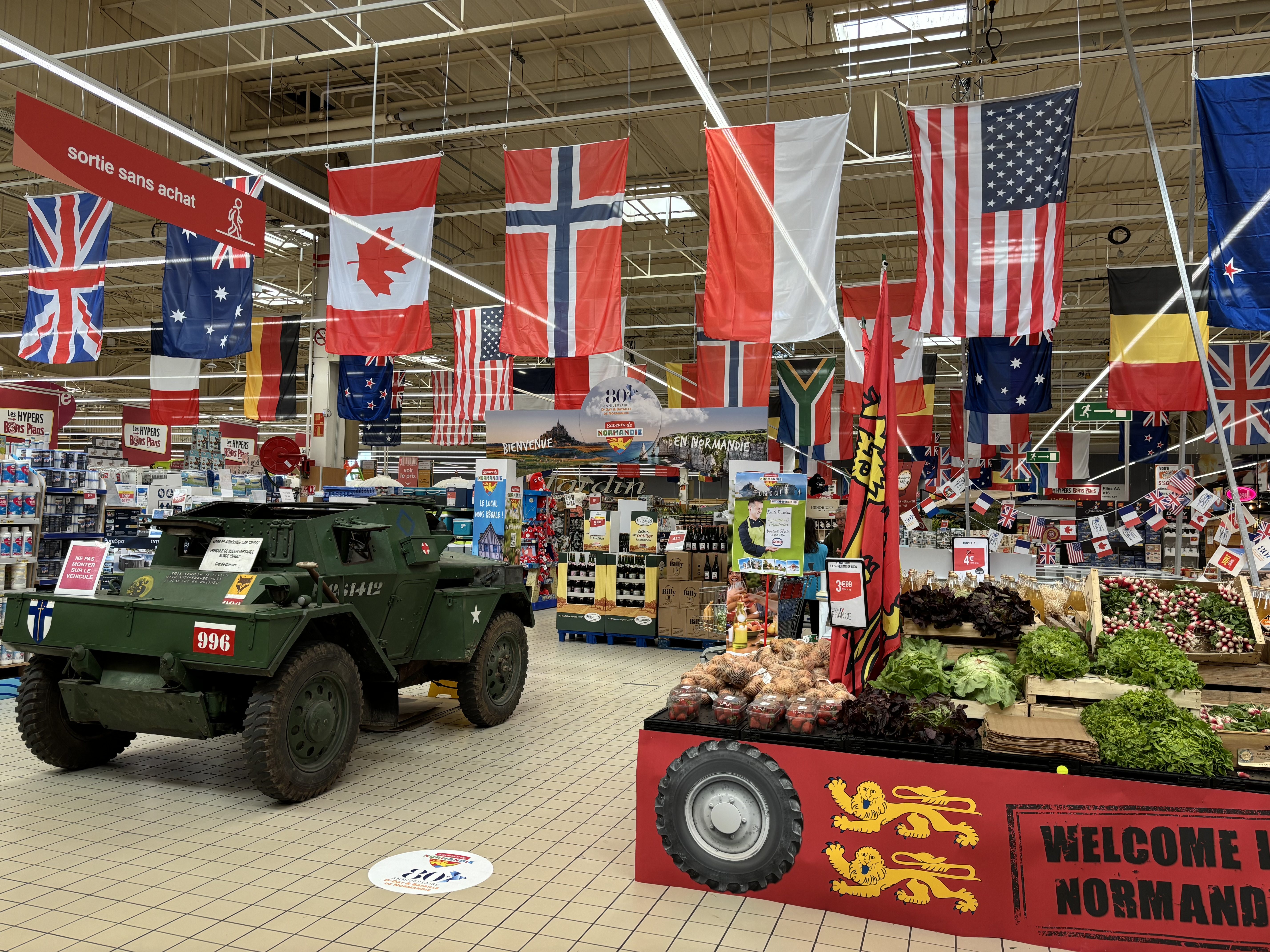 Fotografia 84 de Carrefour Caen Rots