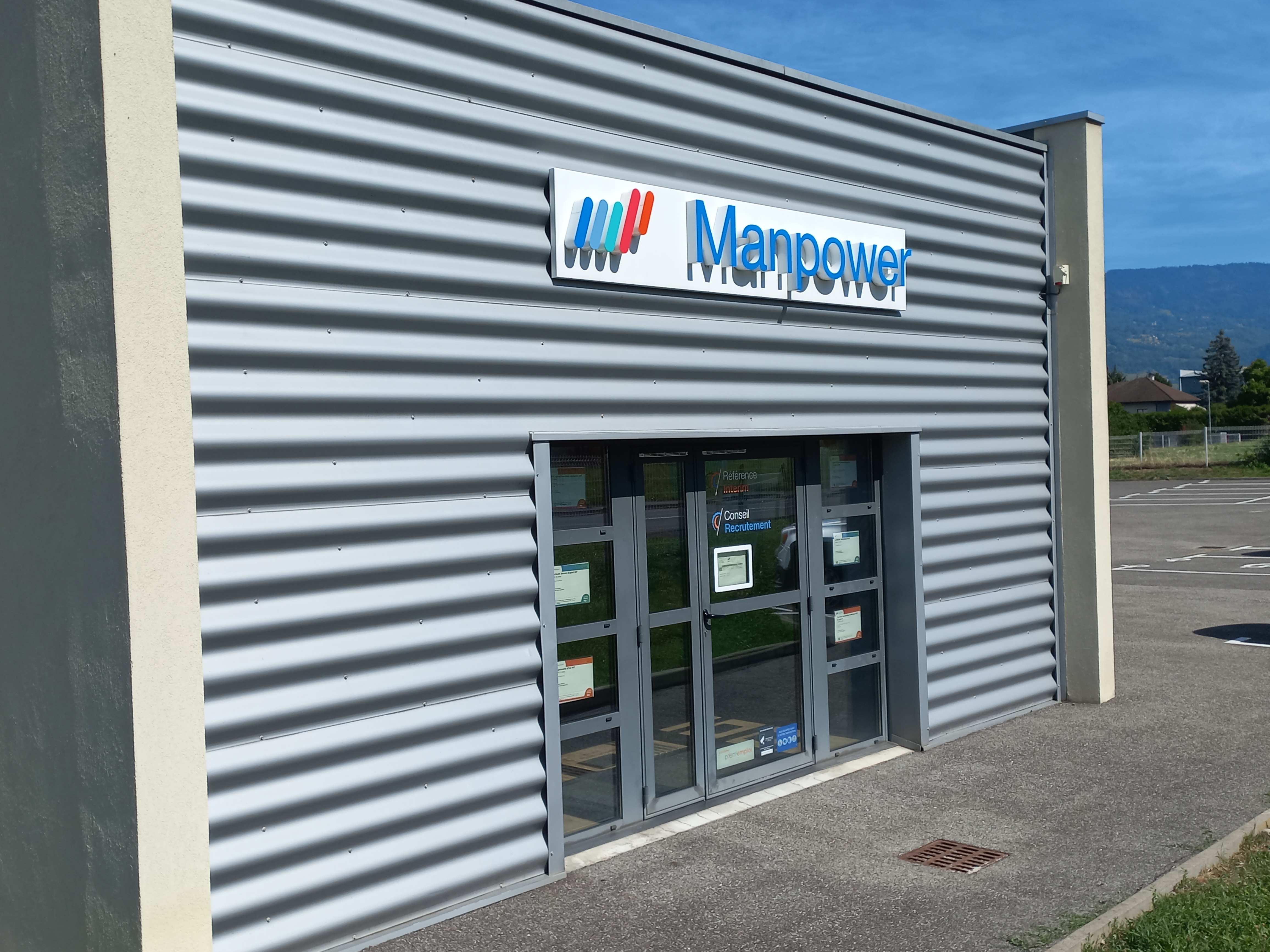 Foto 2 di Manpower de Marnaz
