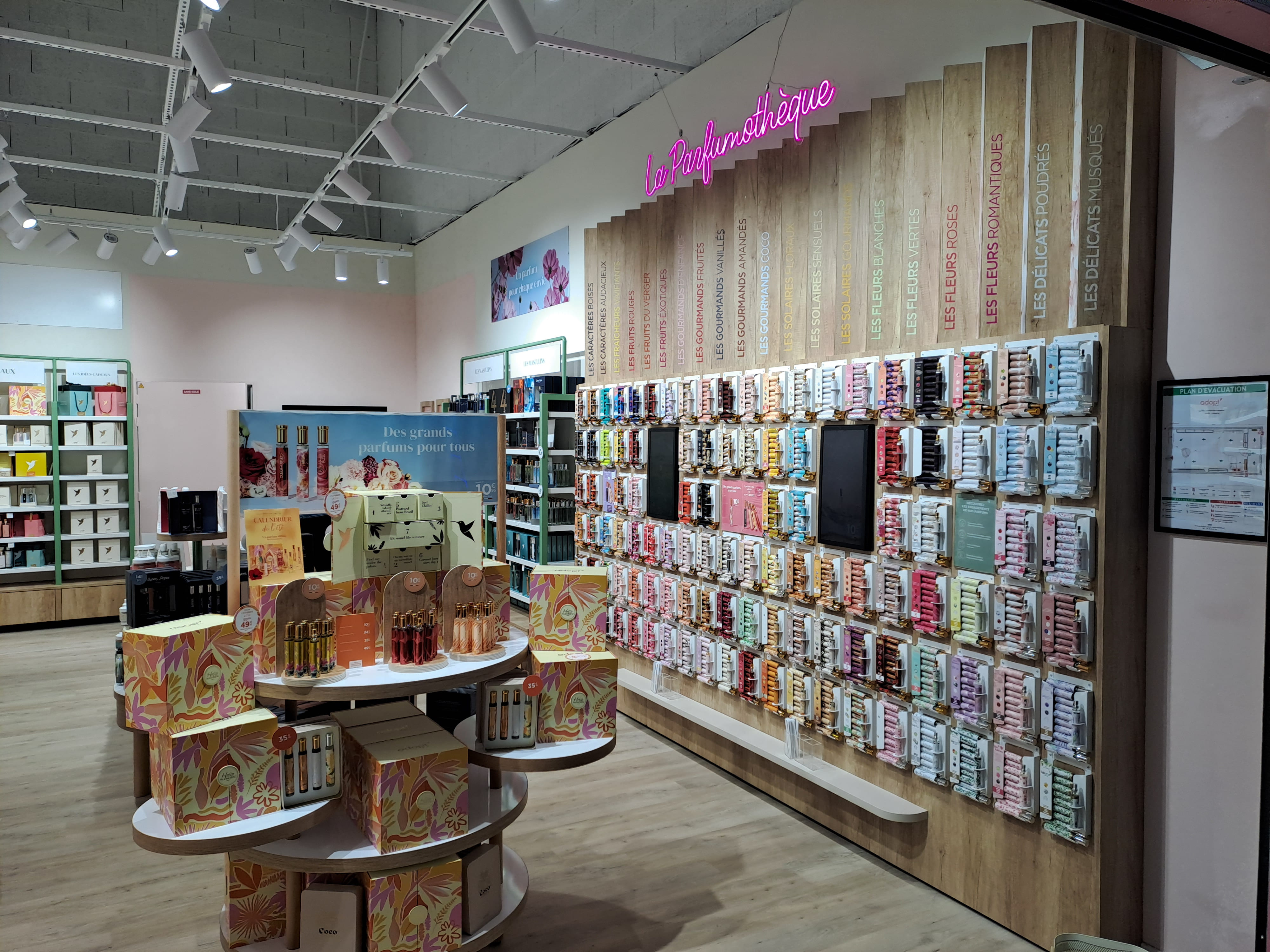 Foto 5 di Adopt Parfums