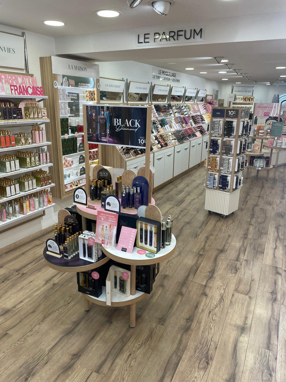 Foto 4 di Adopt Parfums