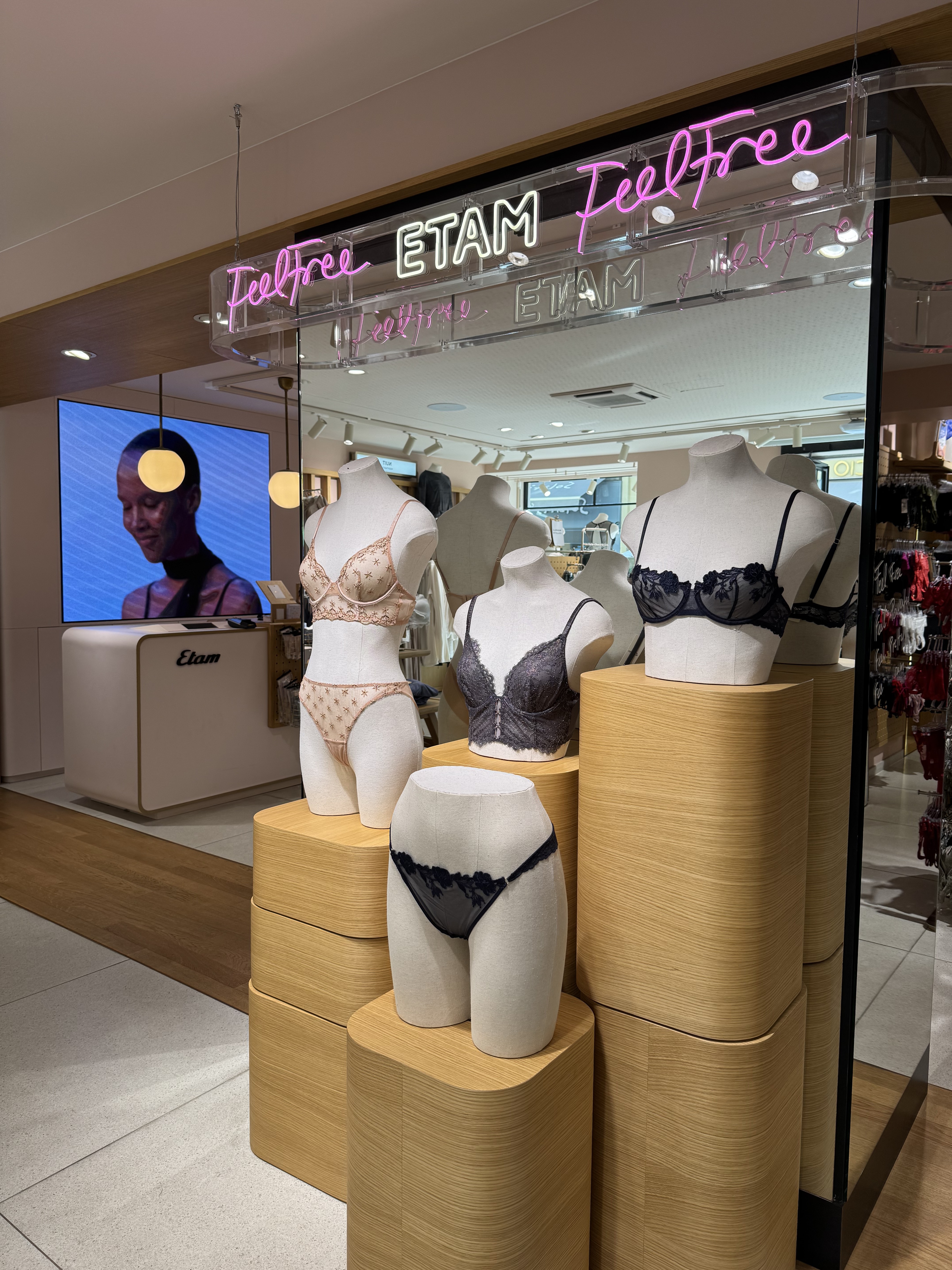 Foto 7 di Etam Lingerie