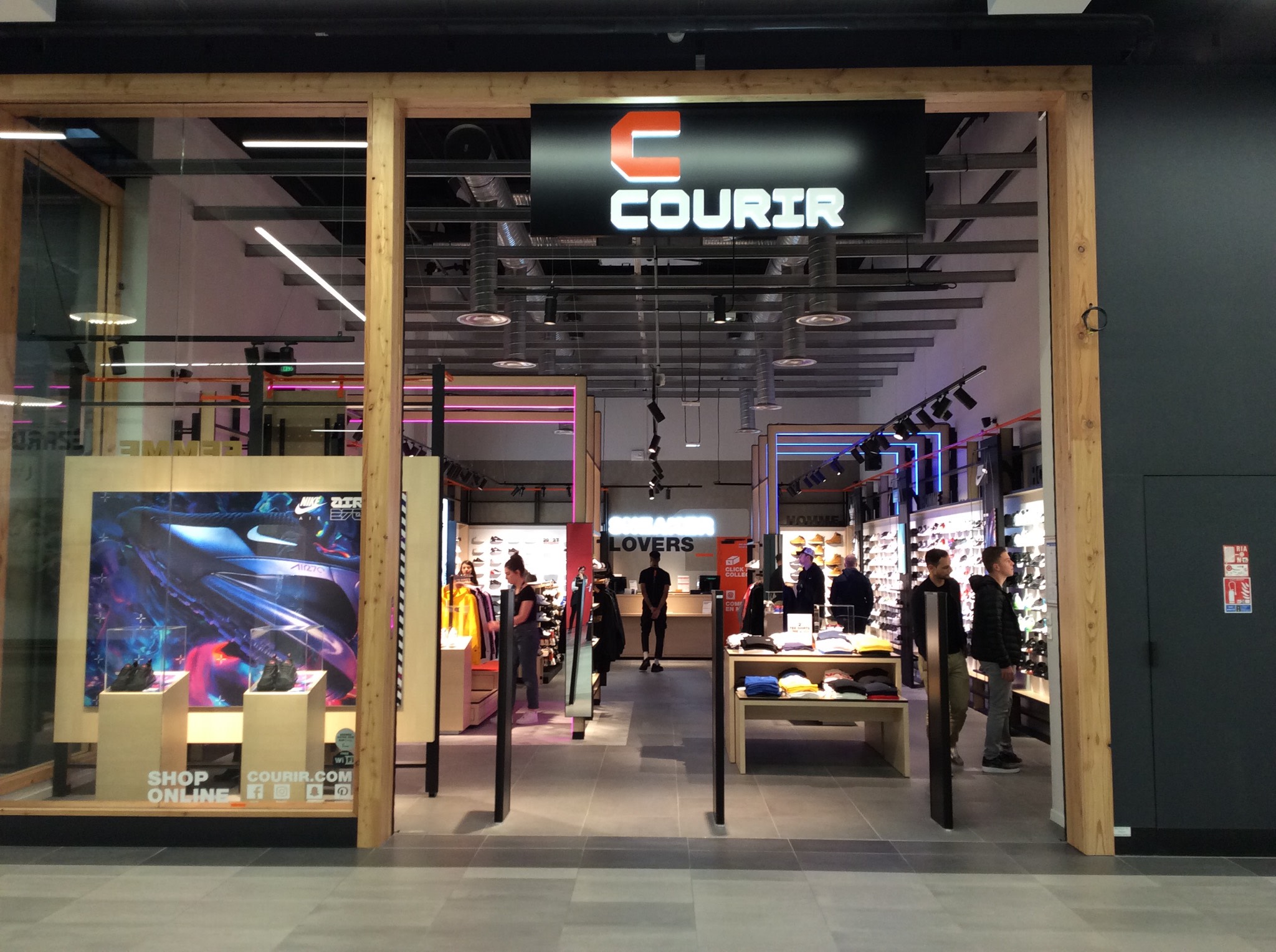 Foto 2 di Courir
