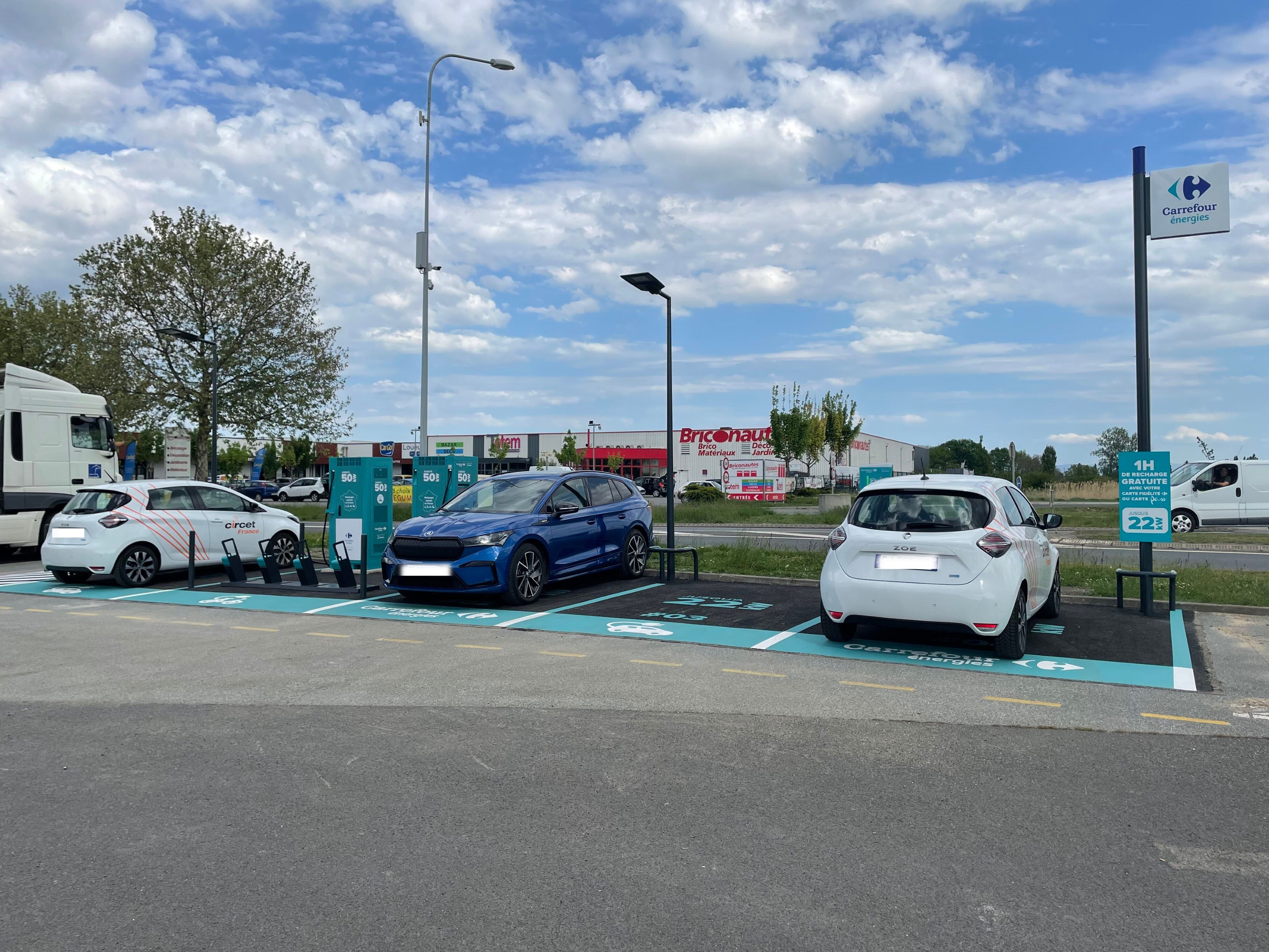 Foto 1 di DRIVECO Charging Station
