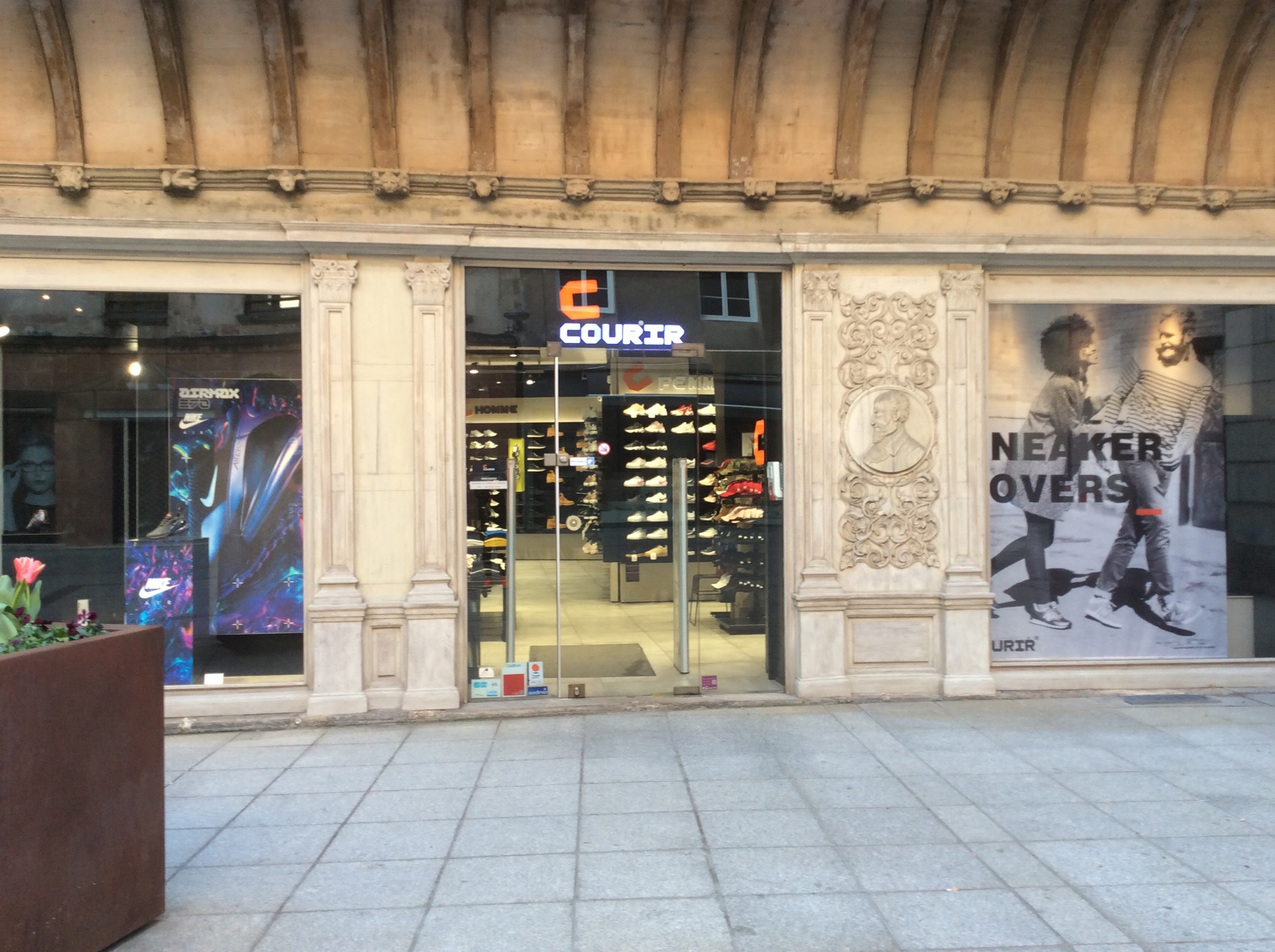 Foto 2 di Courir