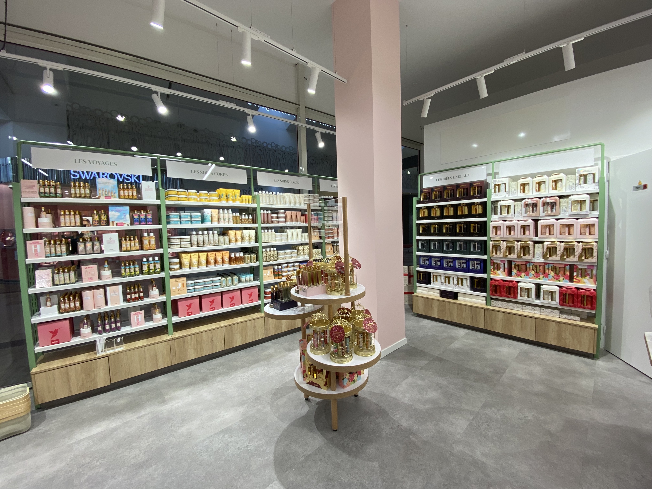 Foto 4 di Adopt Parfums