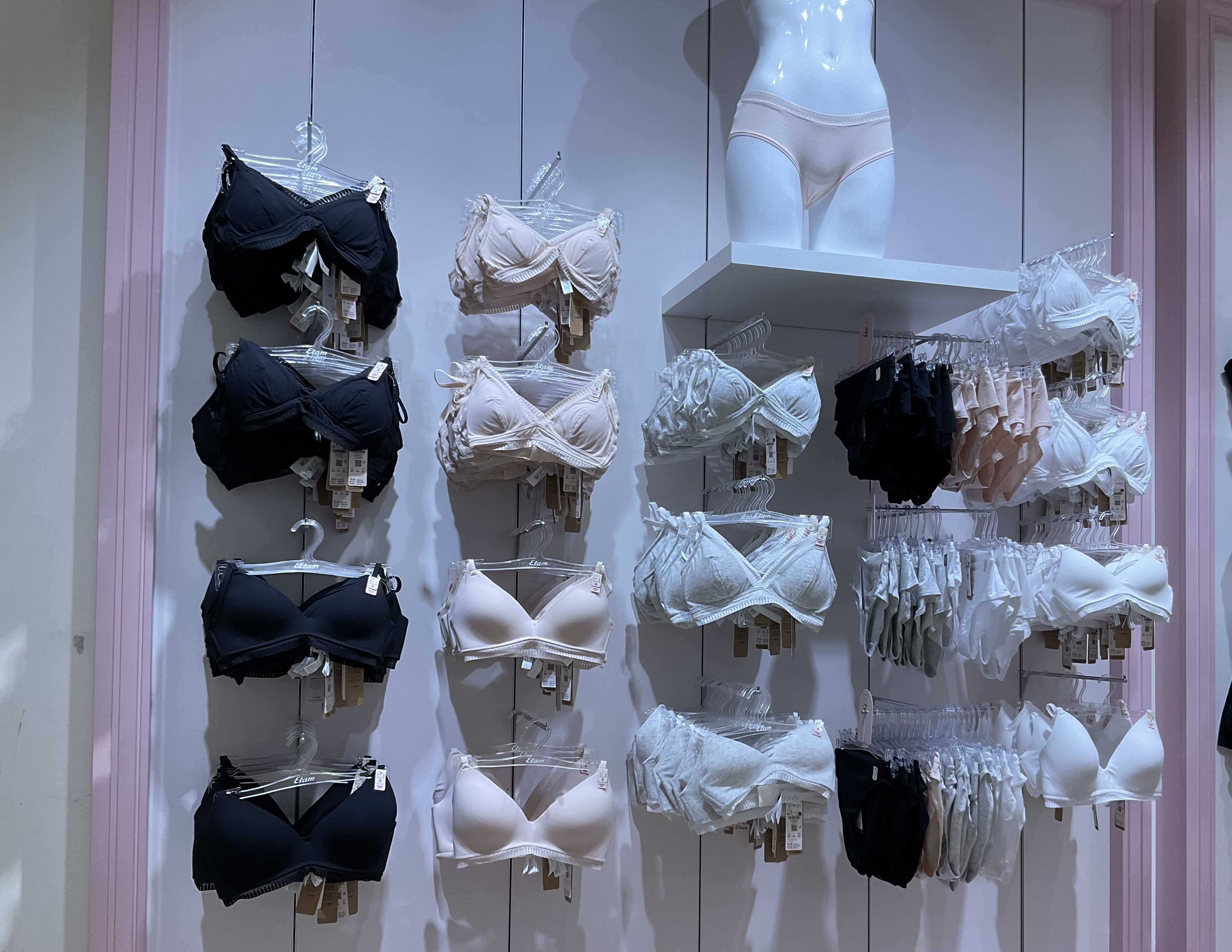 Foto 41 di Etam Lingerie