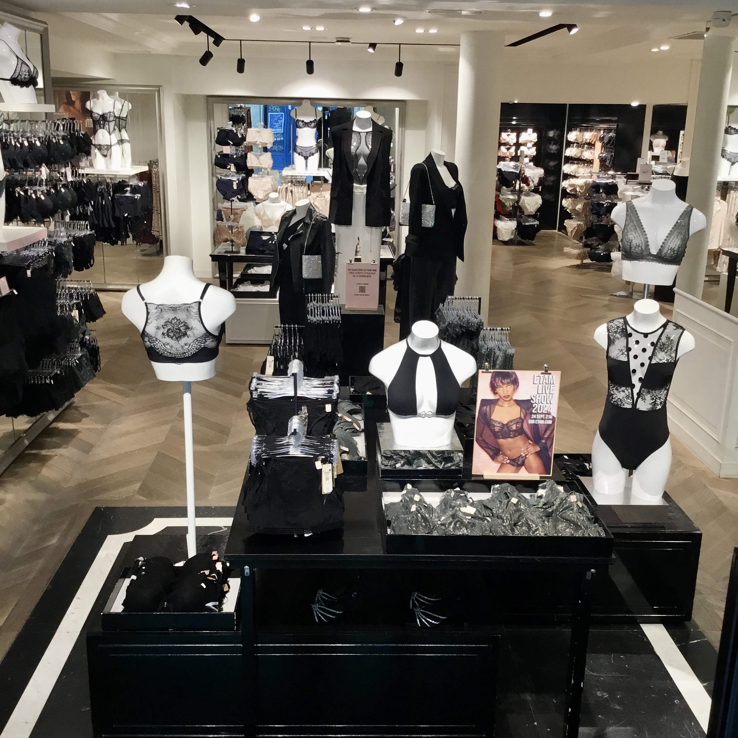 Etam Lingerie et Prêt-à-porter