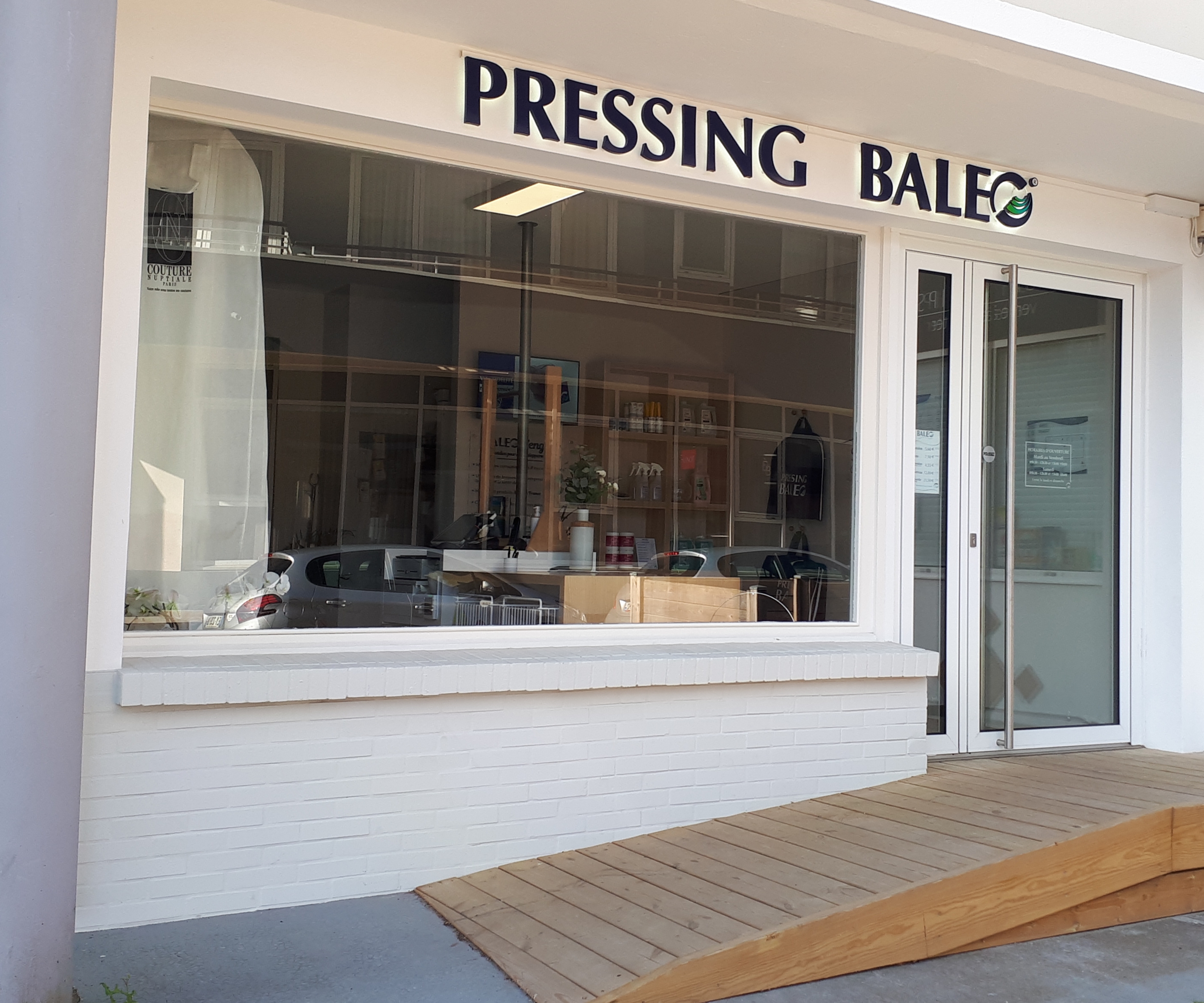 Foto 2 di Pressing BALEO