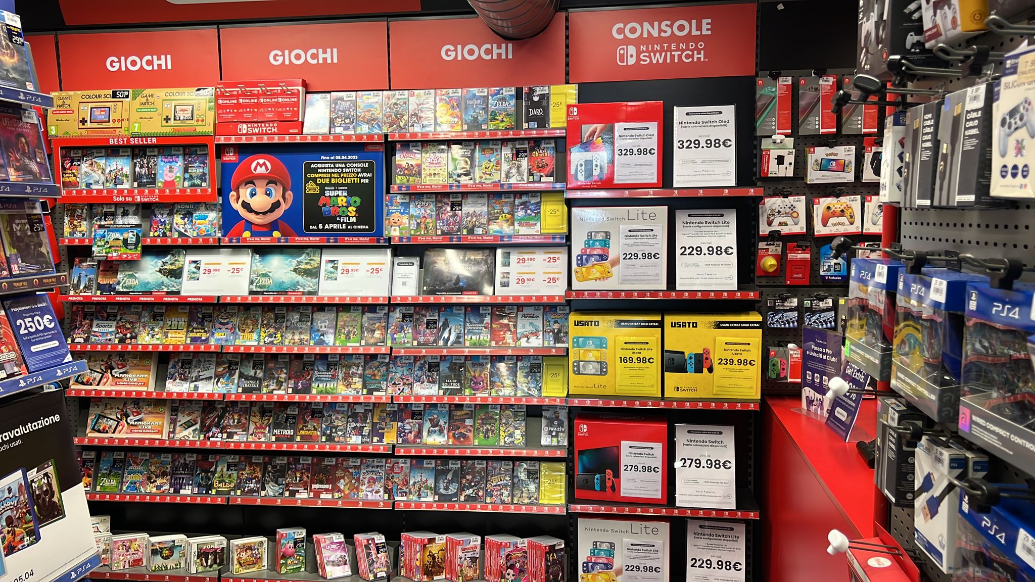 Foto 3 di GameStop