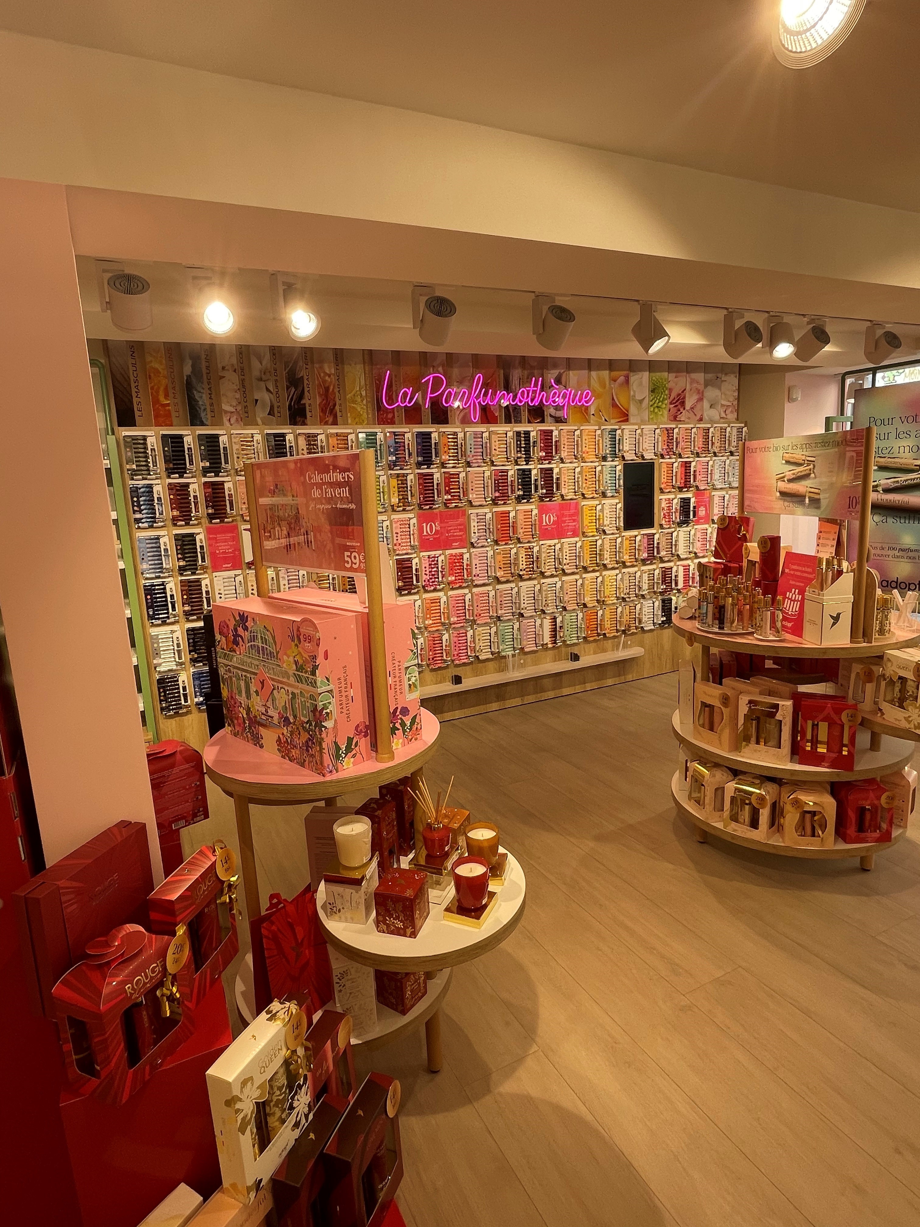 Foto 18 di Adopt Parfums