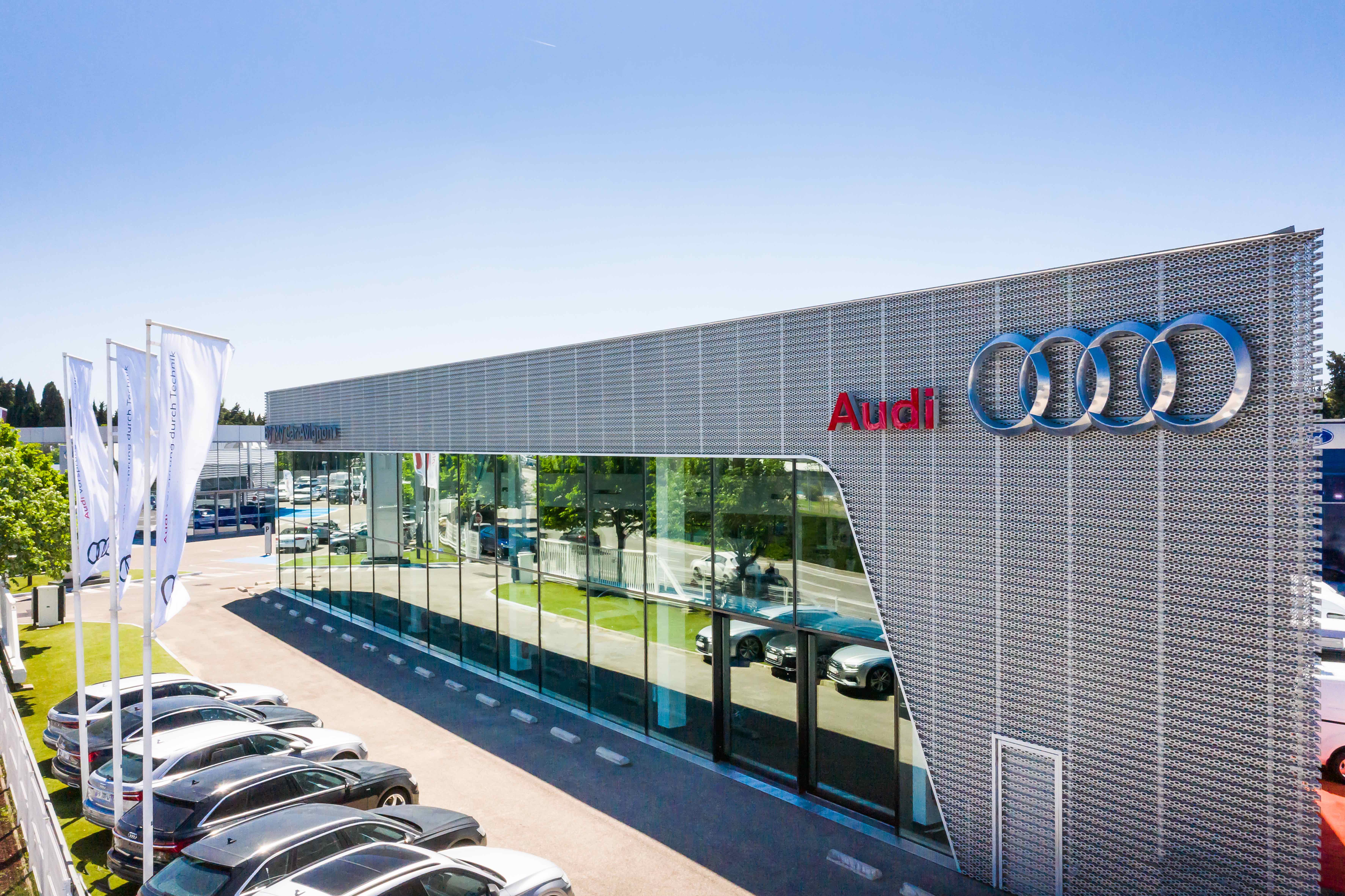 Foto 1 di Audi Service