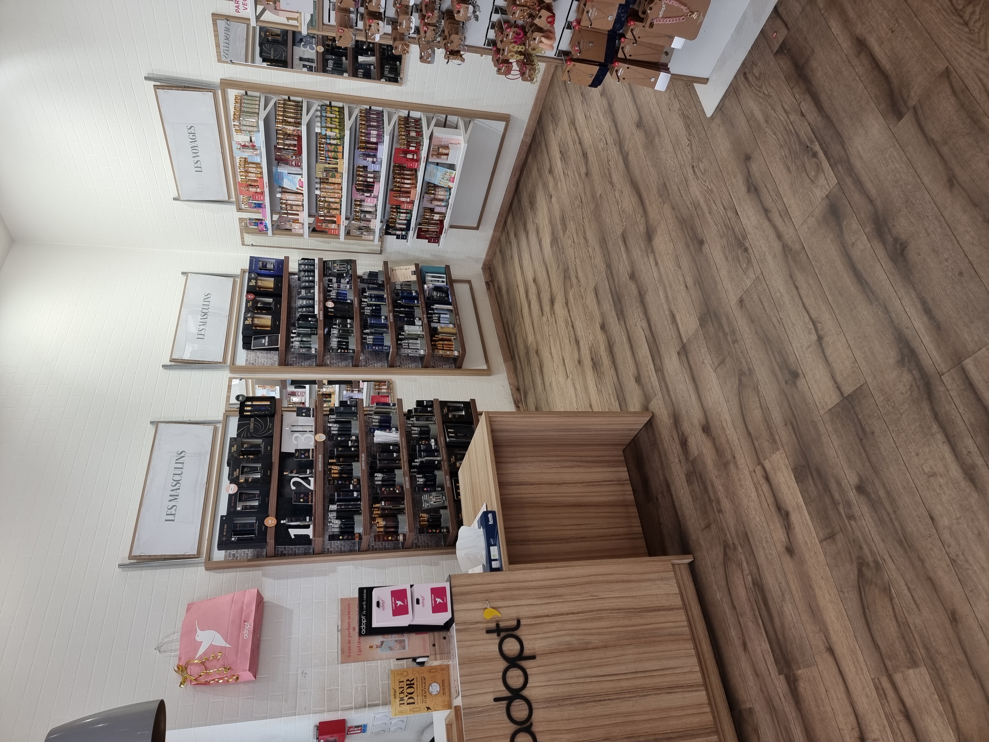 Foto 6 di Adopt Parfums