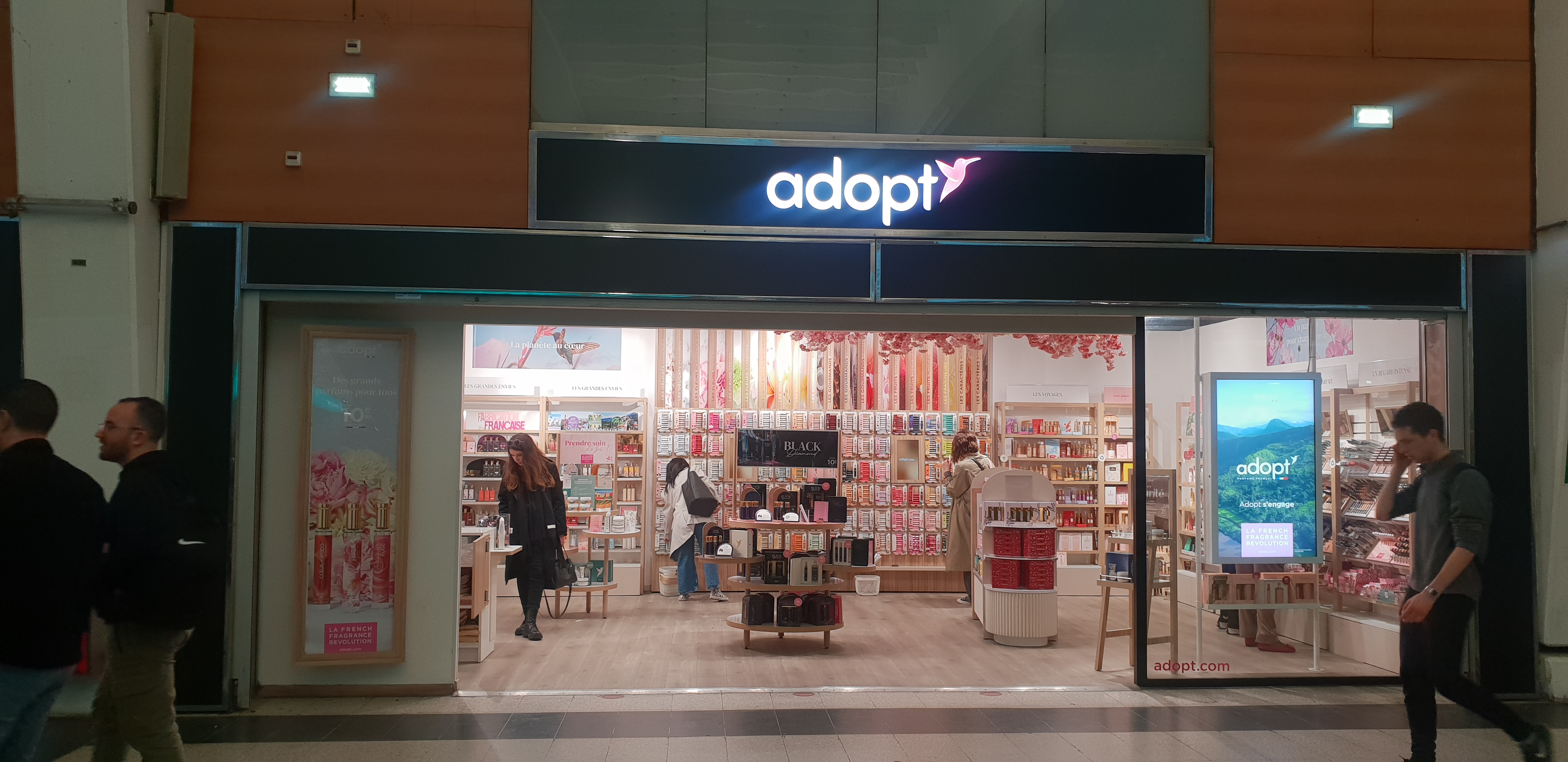 Foto 4 di Adopt Parfums