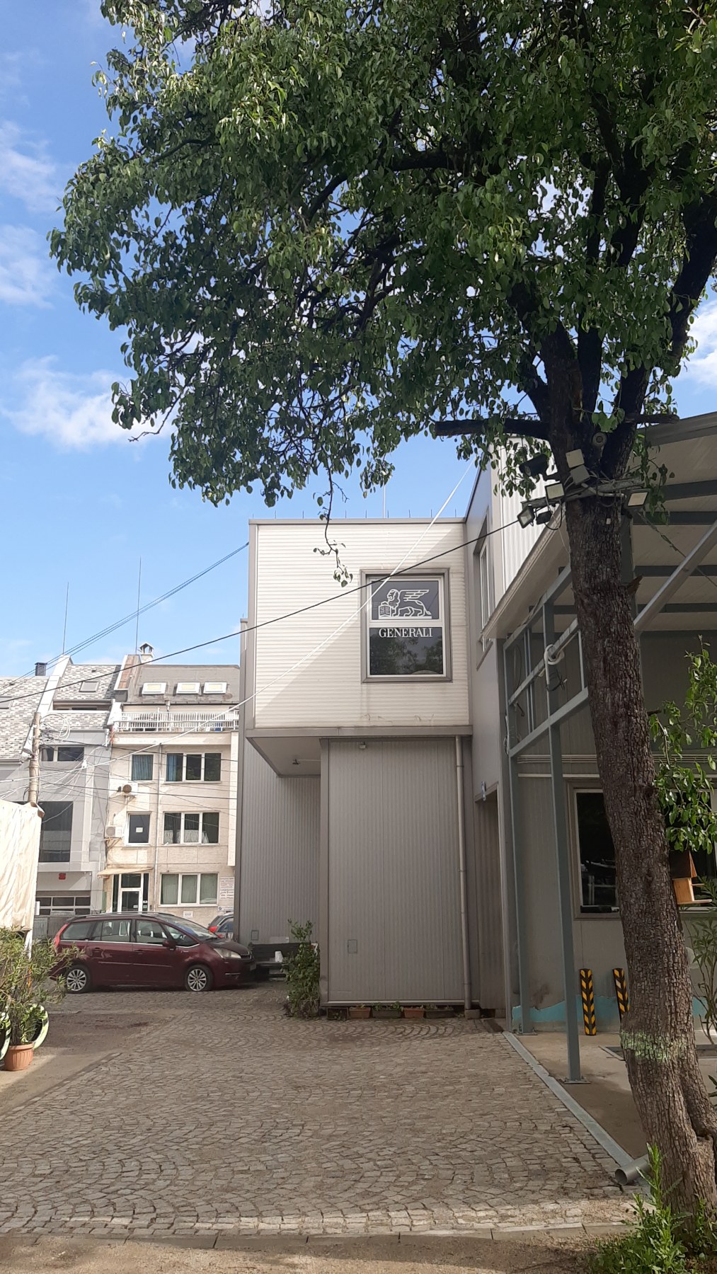 Foto 11 di Дженерали Застраховане АД