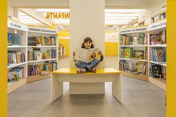 Llibreria, papereria i joguines a l'Eixample Barcelona | Abacus Cooperativa 