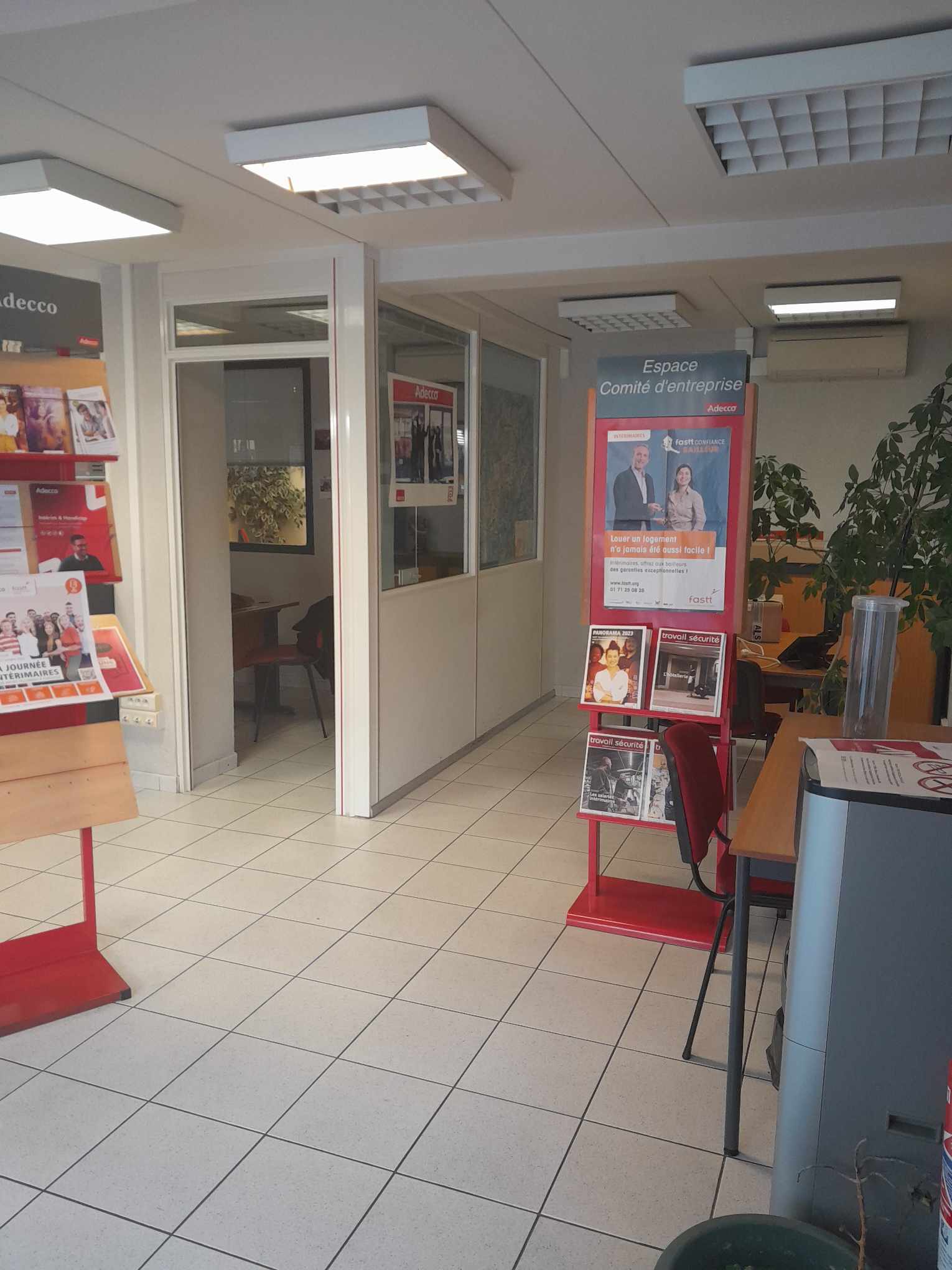 Foto 10 di Adecco Medical  Gap