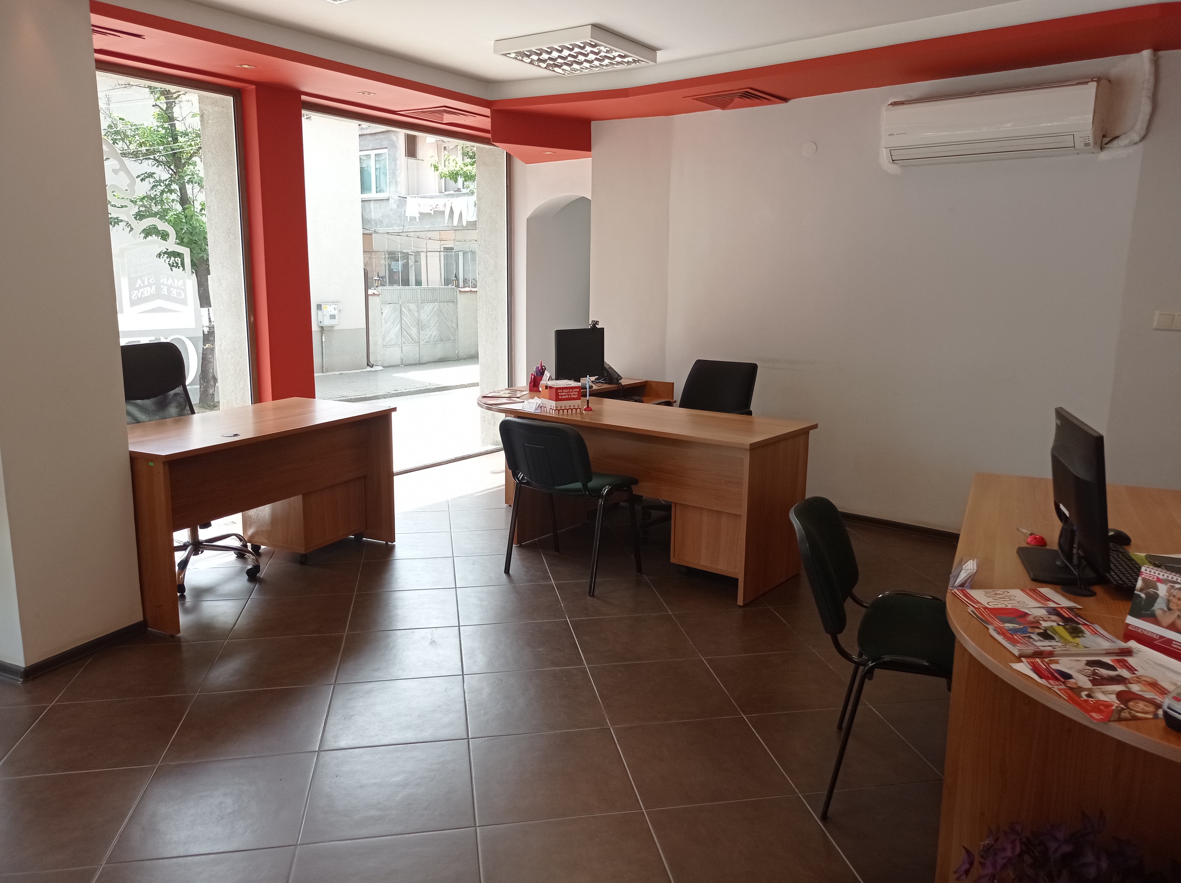 Foto 11 di Дженерали Застраховане