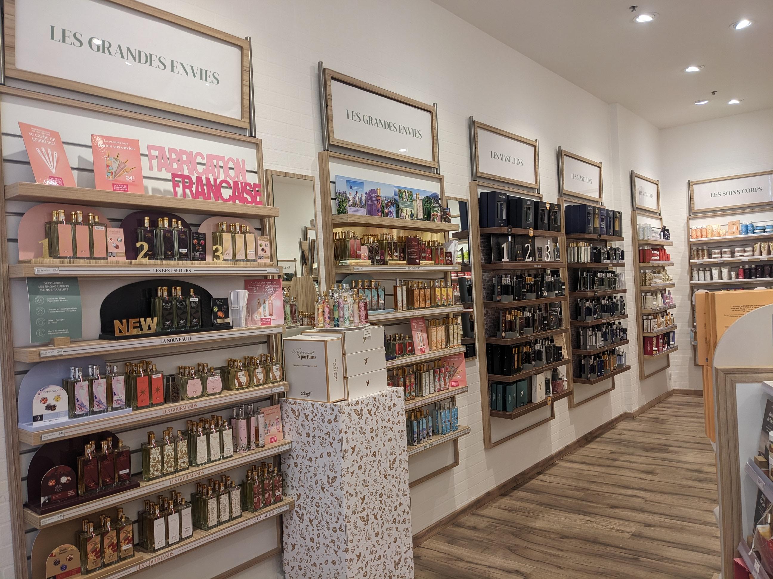 Foto 4 di Adopt Parfums
