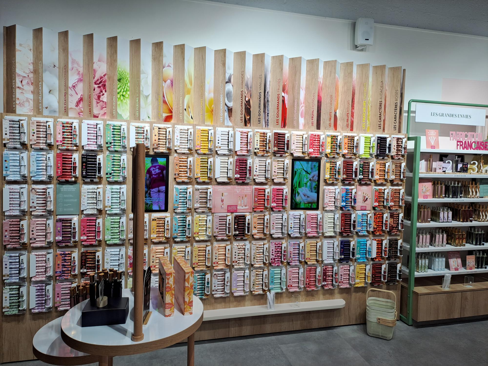 Foto 4 di Adopt Parfums