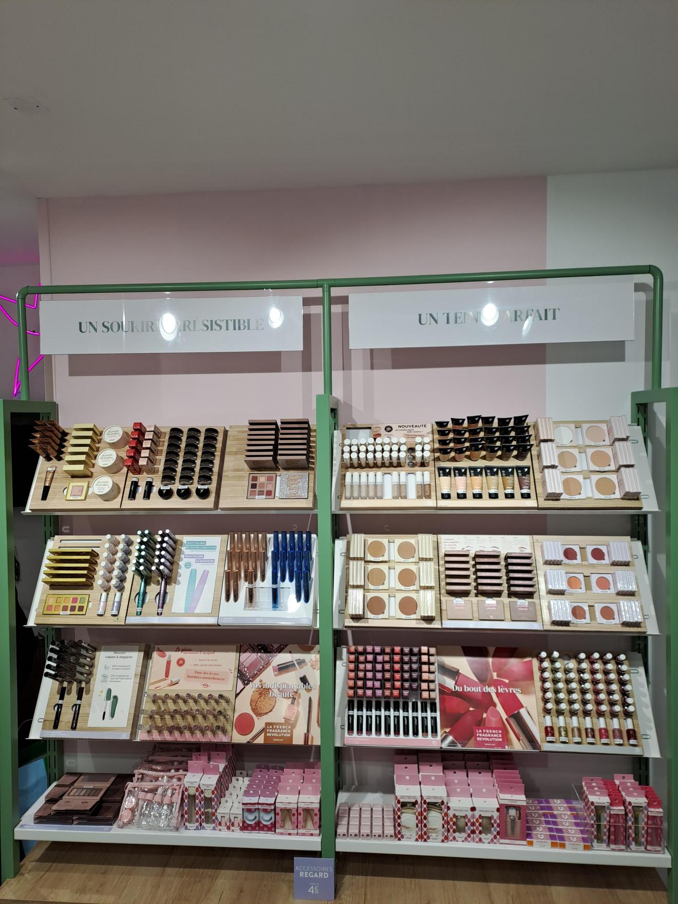 Foto 5 di Adopt Parfums