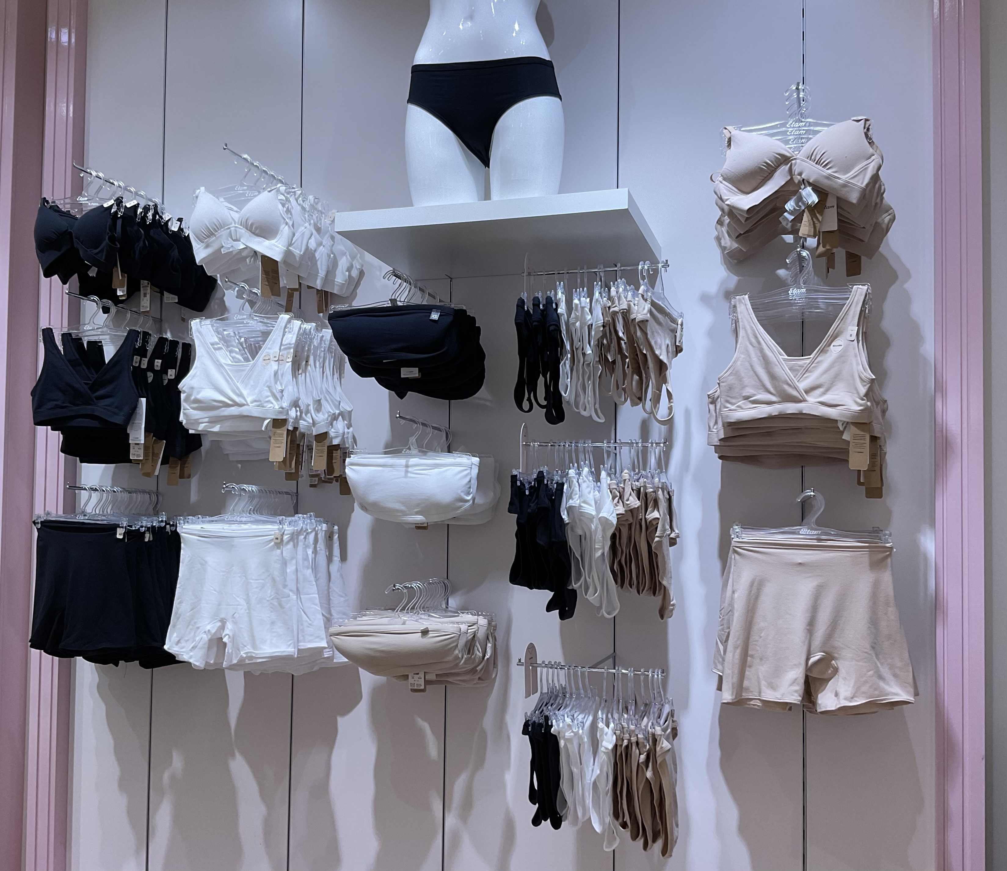 Foto 36 di Etam Lingerie