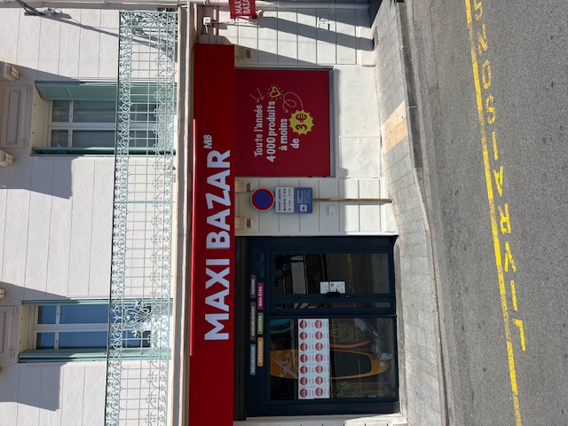 Foto 1 di Maxi Bazar