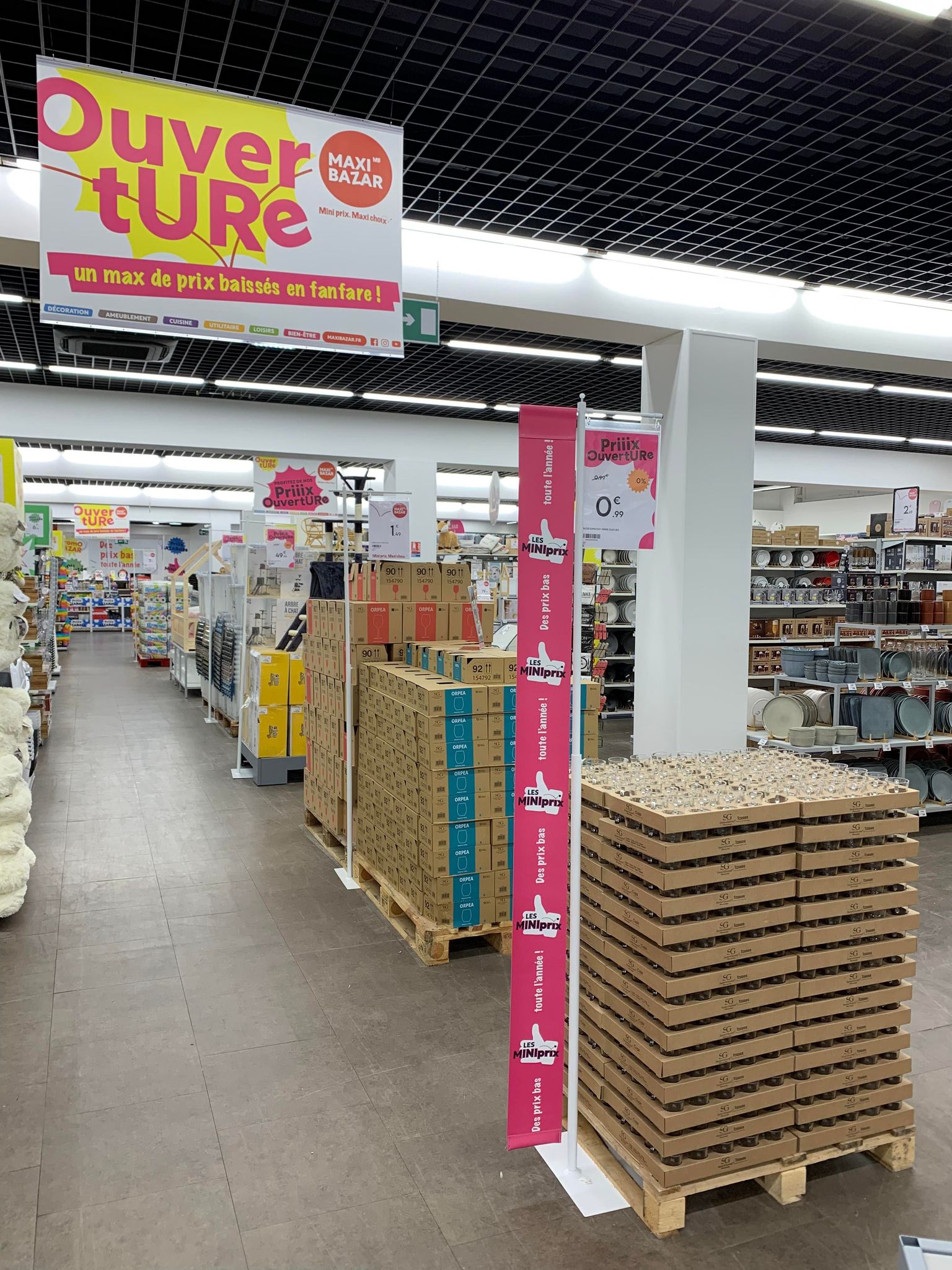 Foto 6 di Maxi Bazar