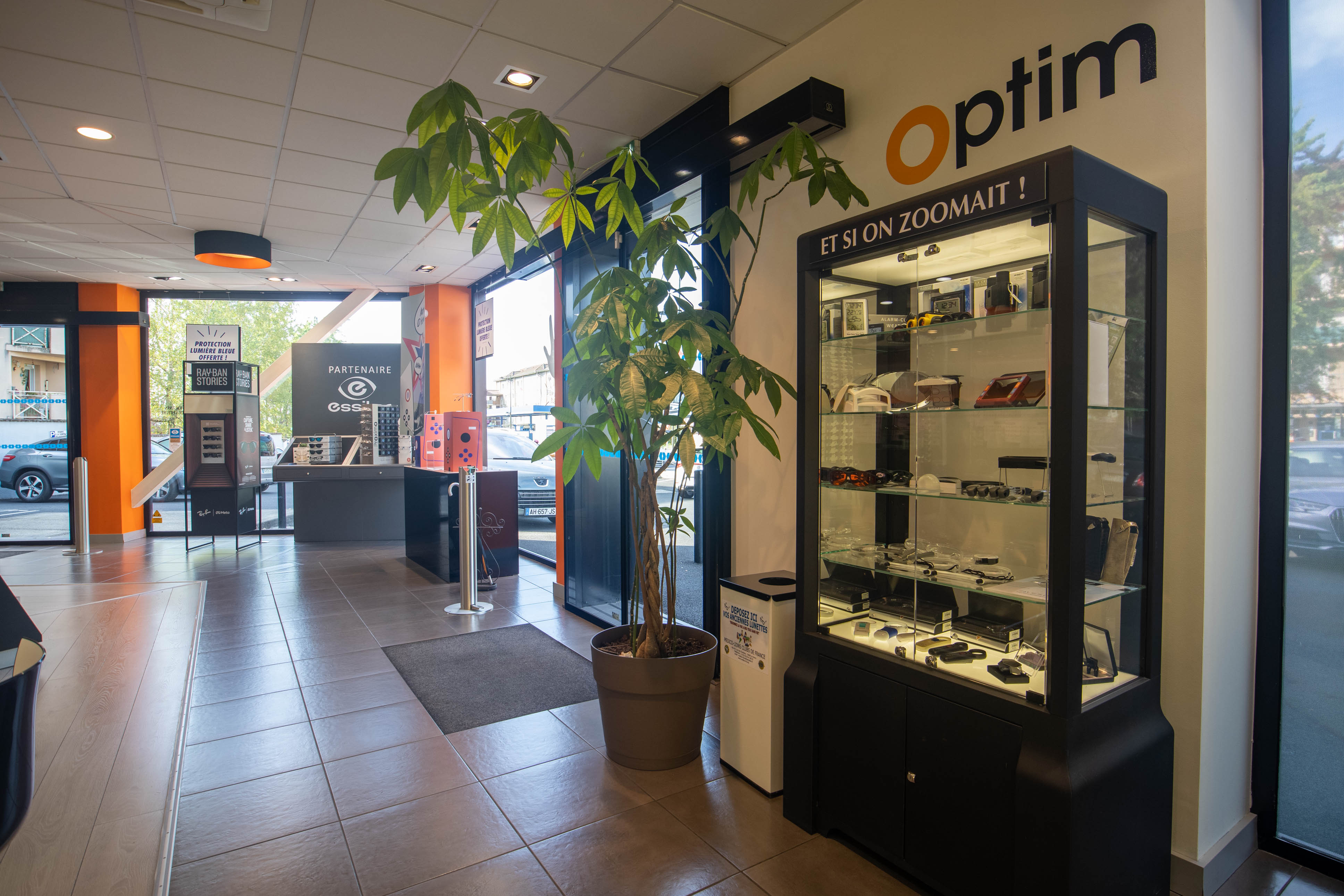 Foto 3 di OPTIM OPTICIENS