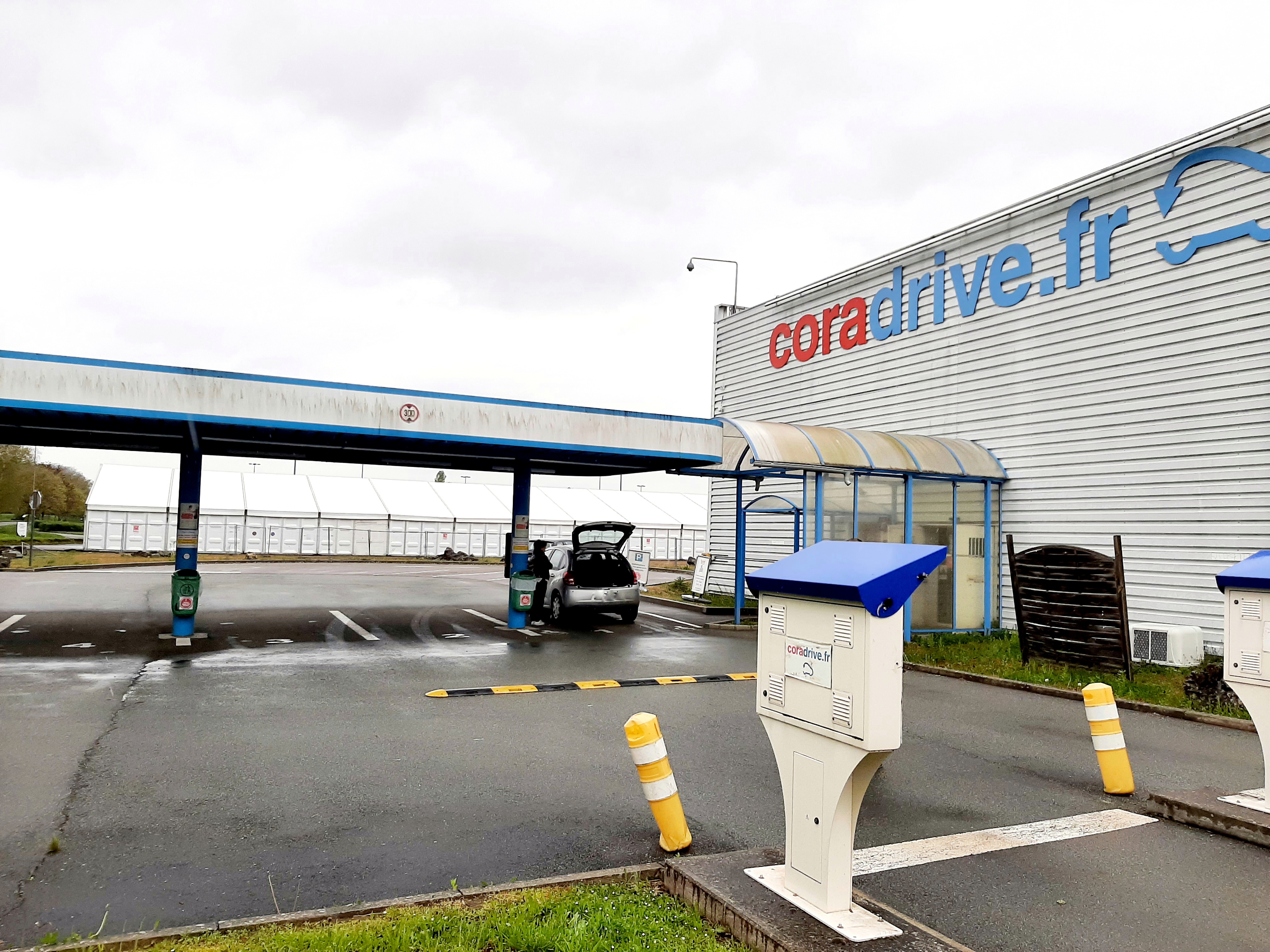 Foto 1 di Carrefour Drive