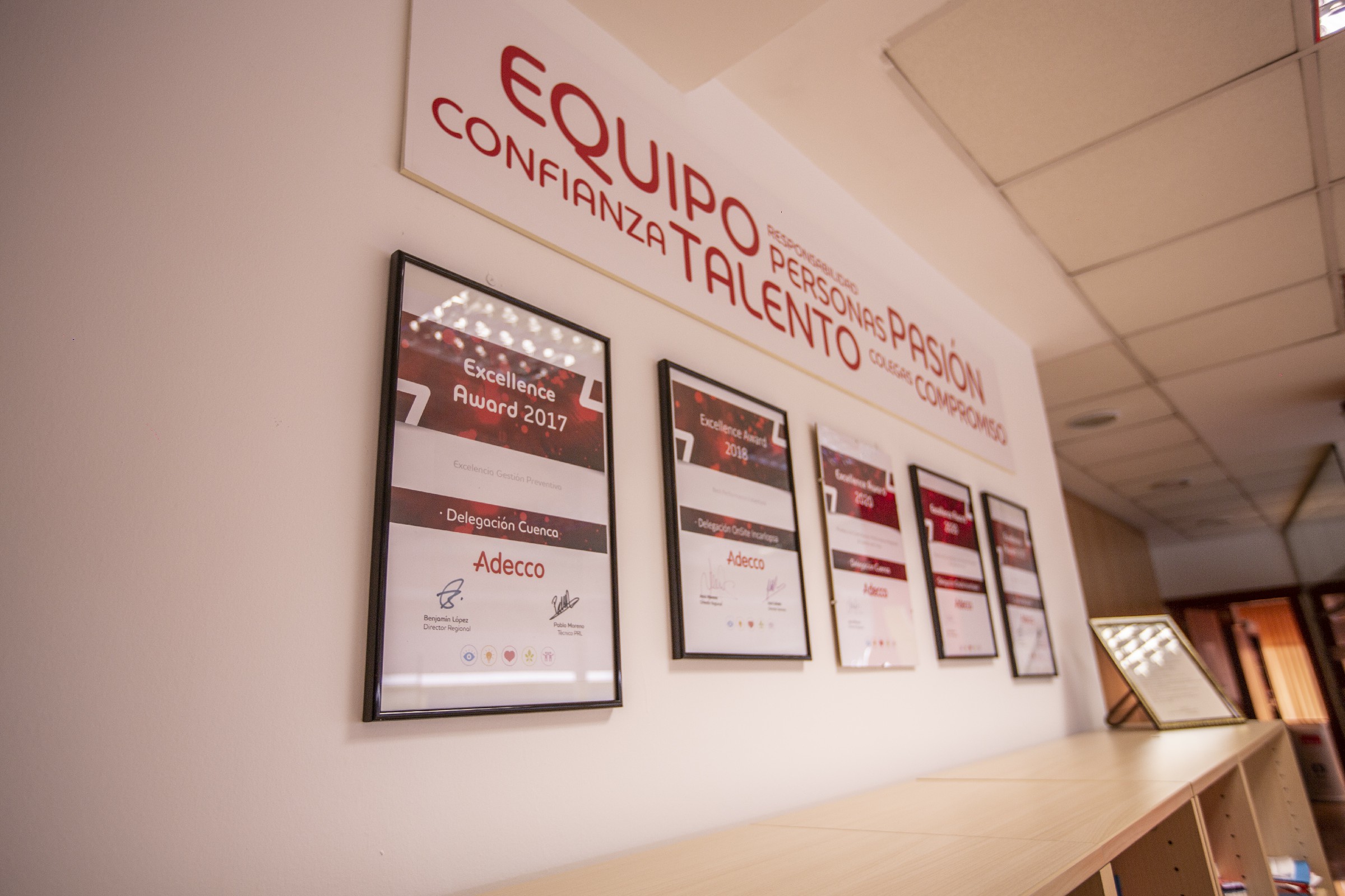 Foto 7 di Adecco Staffing