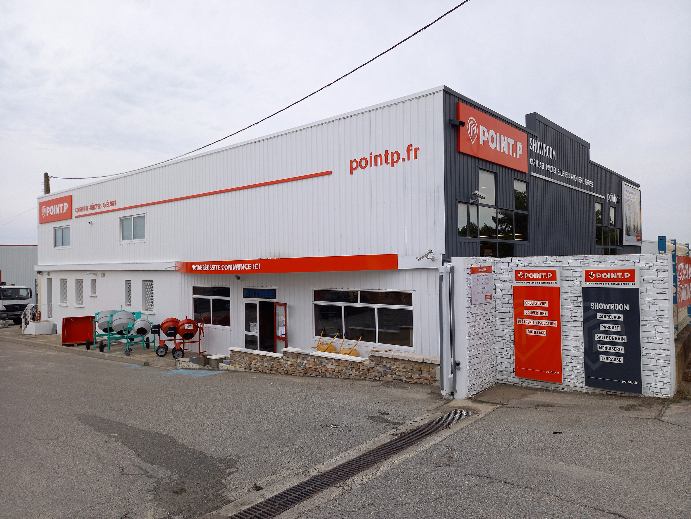 Foto 1 di POINT.P