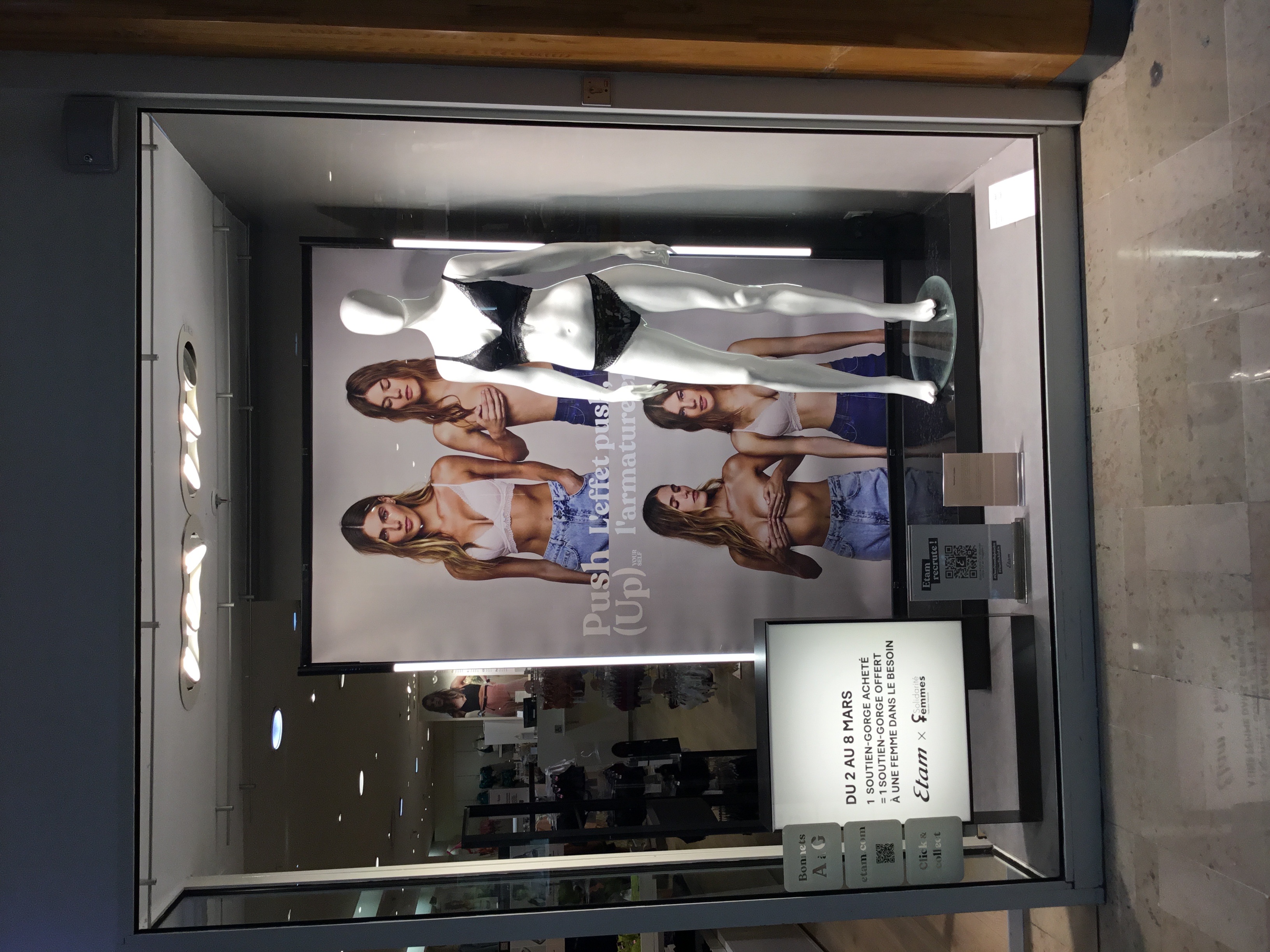 Foto 4 di Etam Lingerie