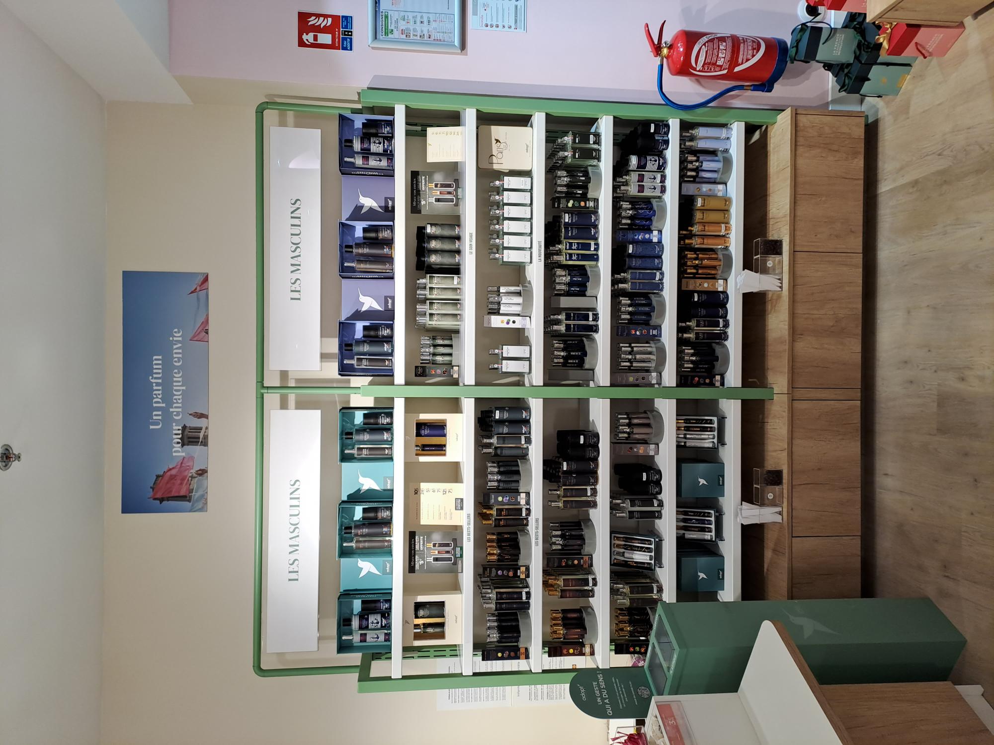 Foto 10 di Adopt Parfums