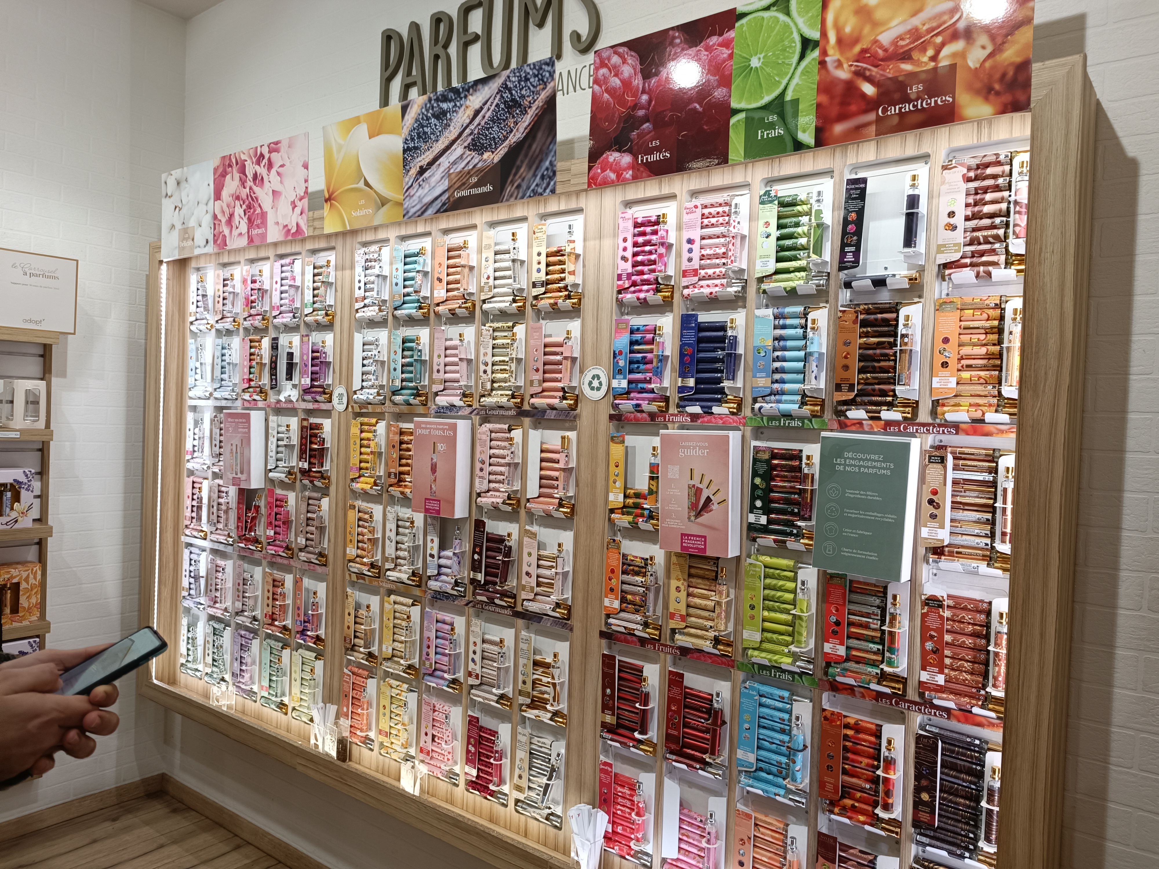 Foto 4 di Adopt Parfums