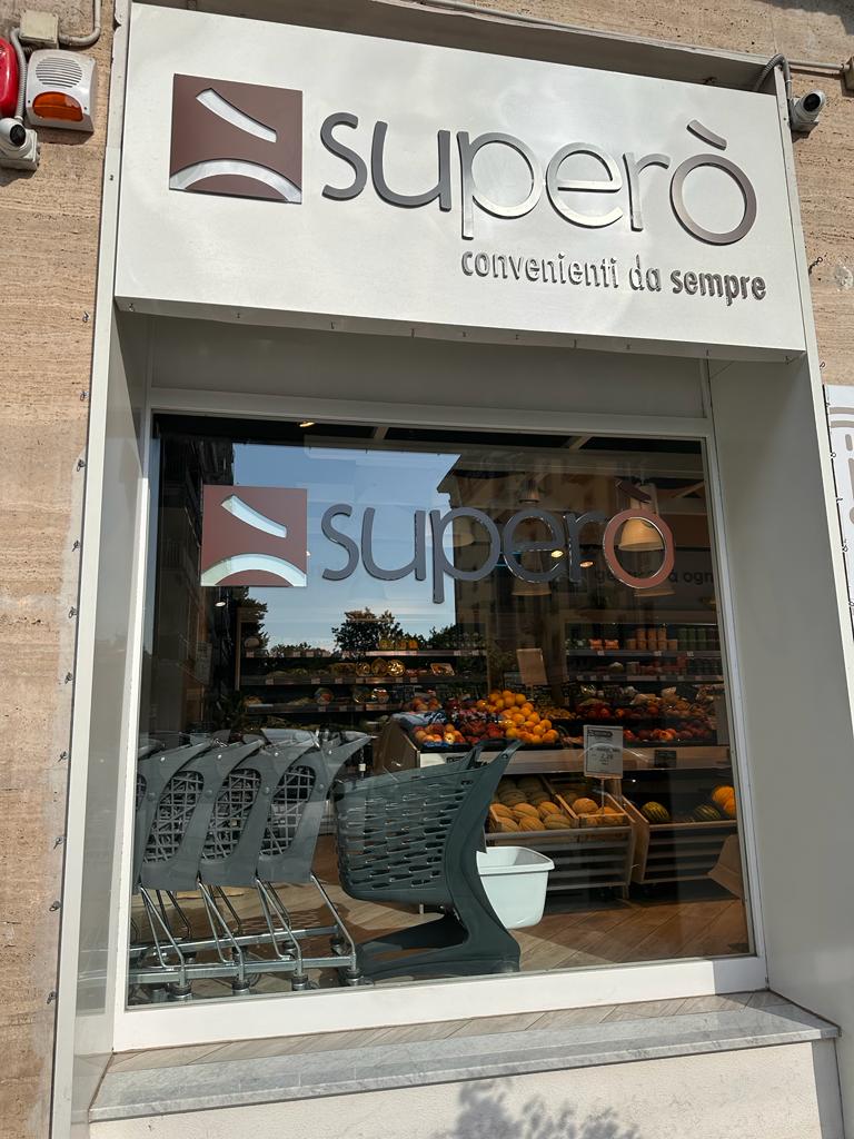 Foto 2 di Superò