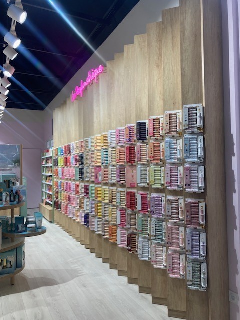 Foto 5 di Adopt Parfums