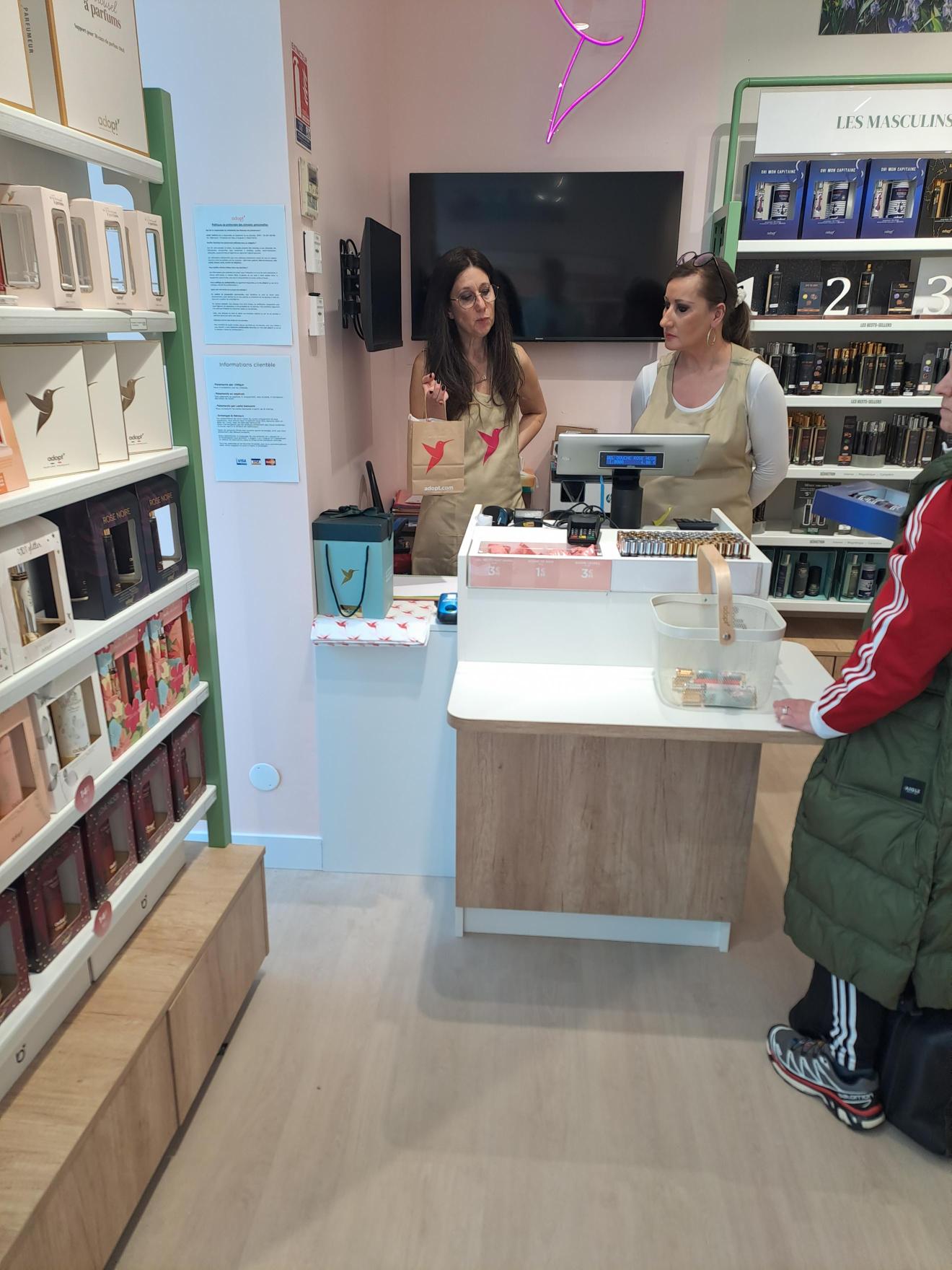 Foto 4 di Adopt Parfums