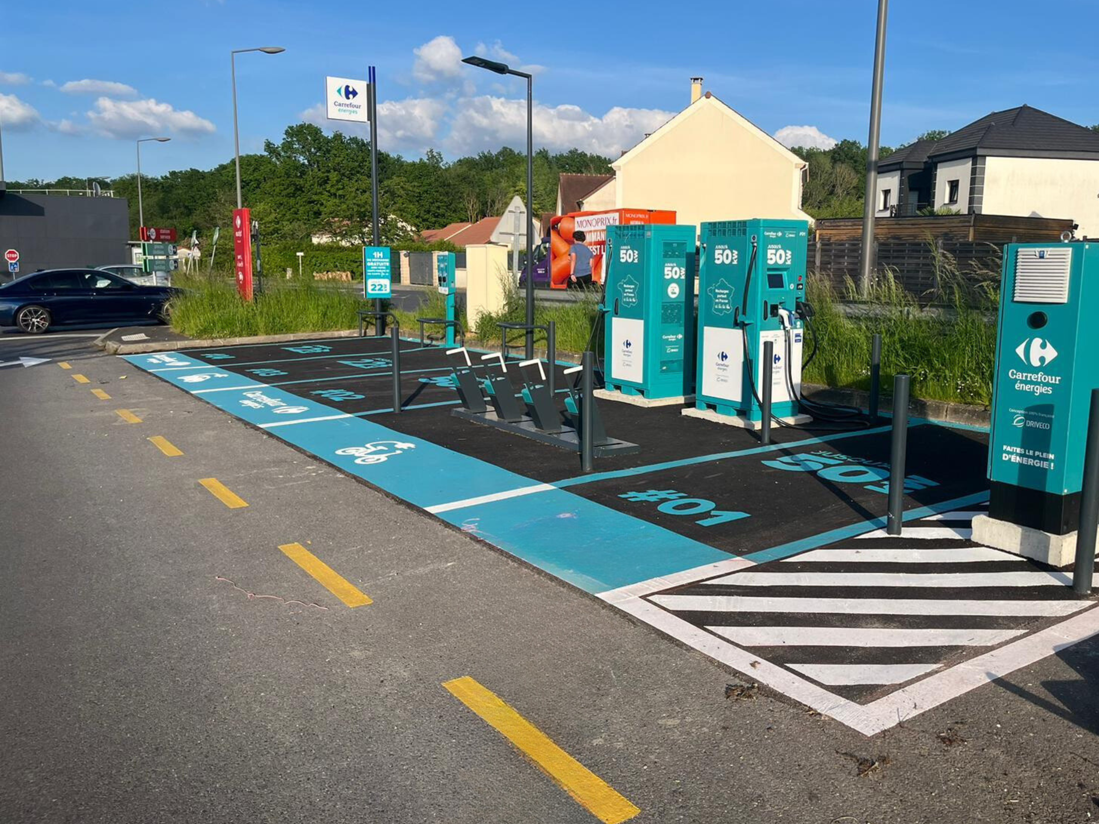 Foto 1 di DRIVECO Charging Station