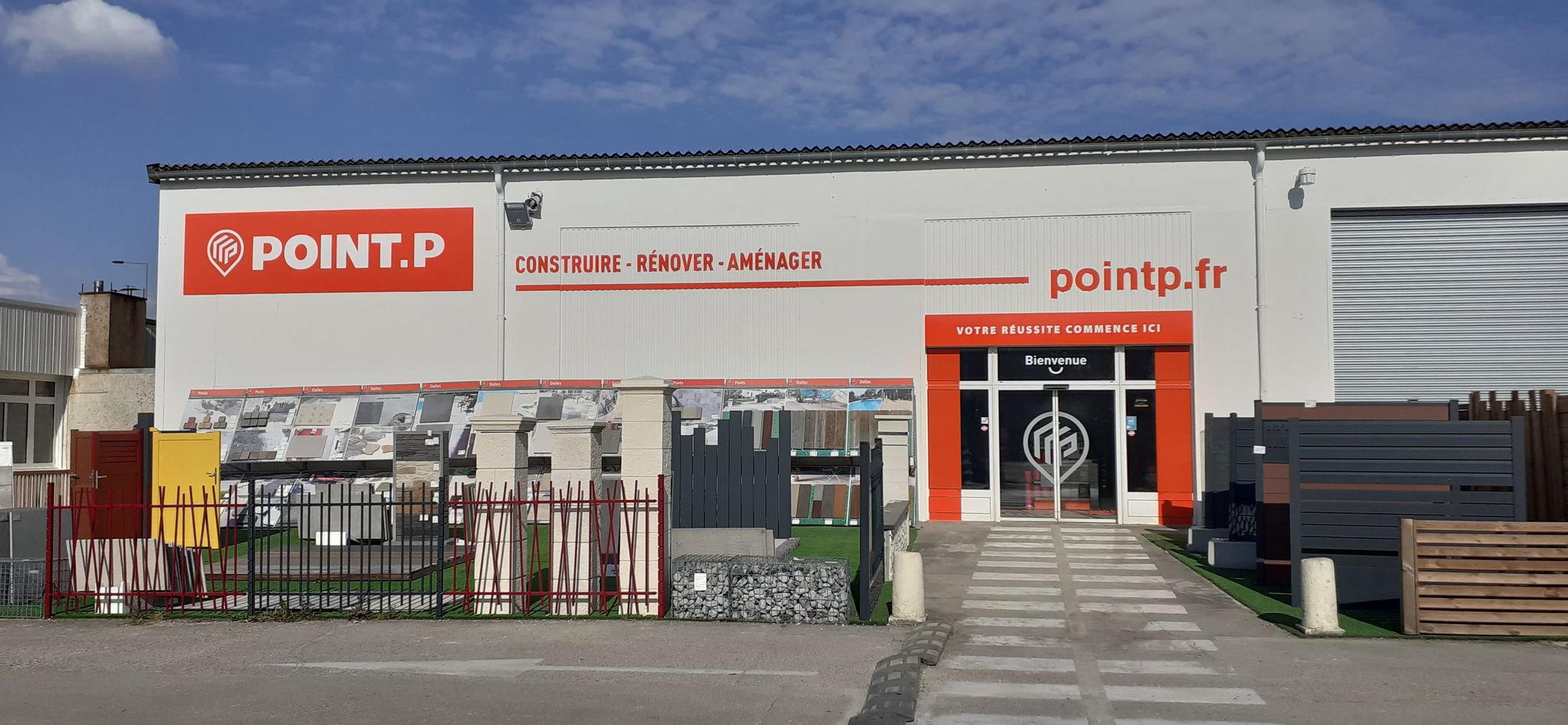 Foto 2 di POINT.P - Bourges