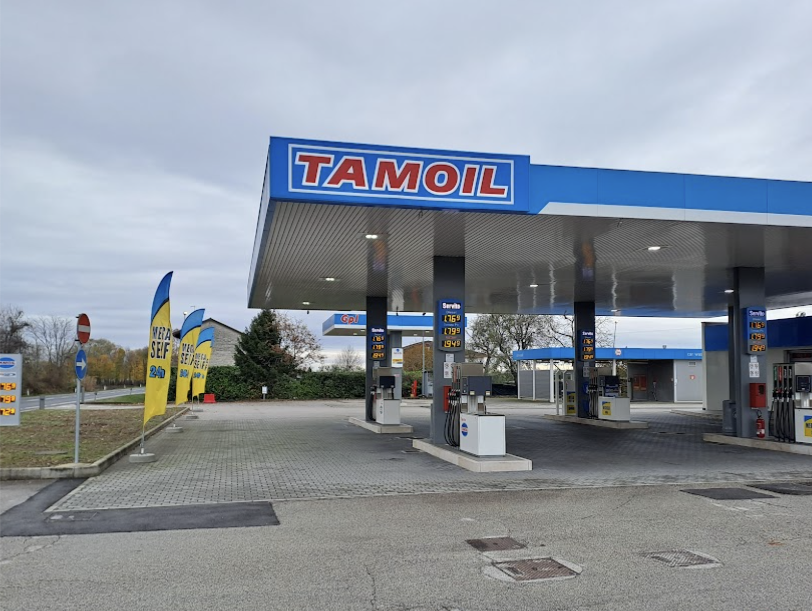 Foto 3 di Tamoil