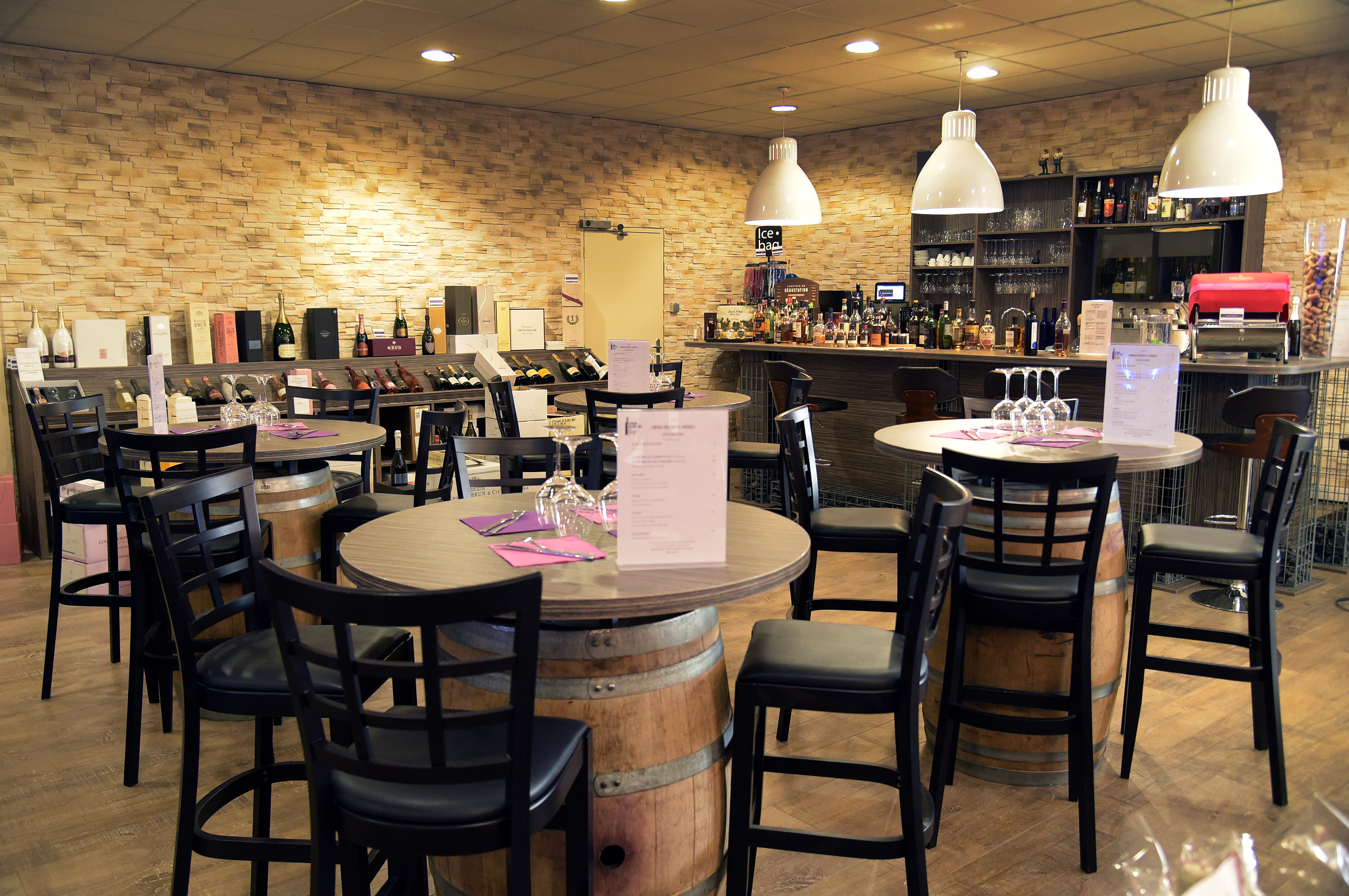 Foto 6 di VINS SUR 20