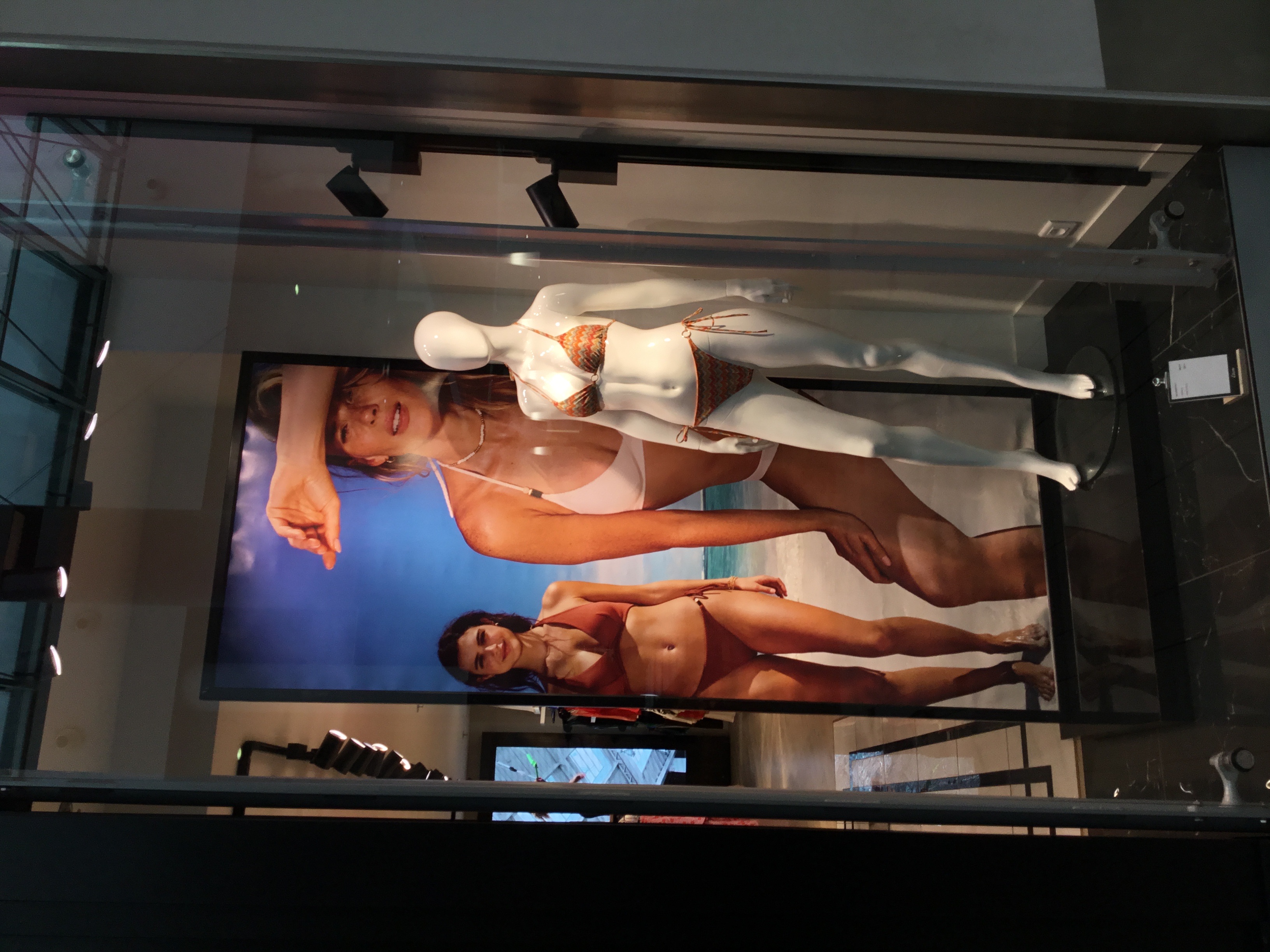 Foto 3 di Etam Lingerie