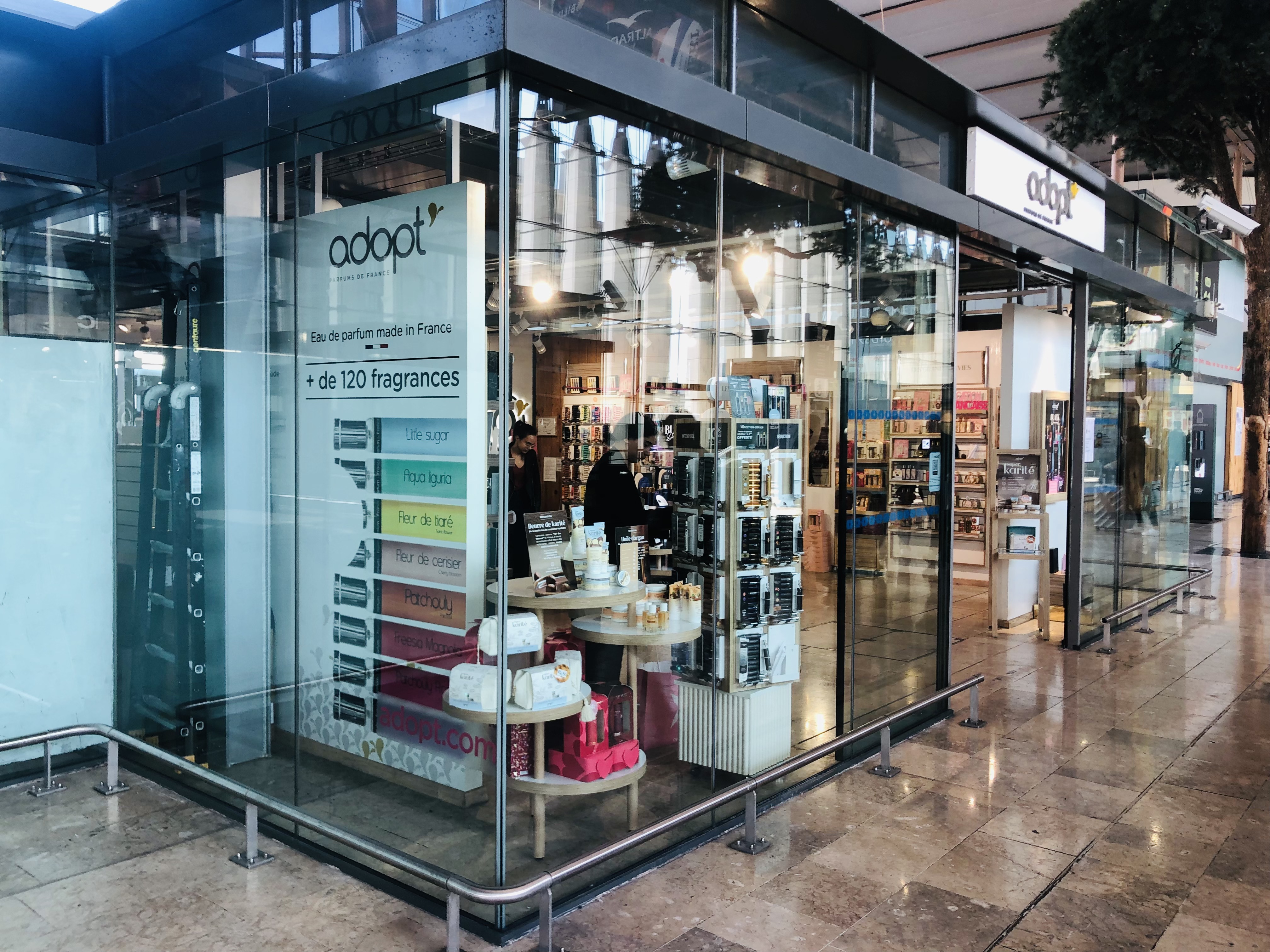 Foto 4 di Adopt Parfums